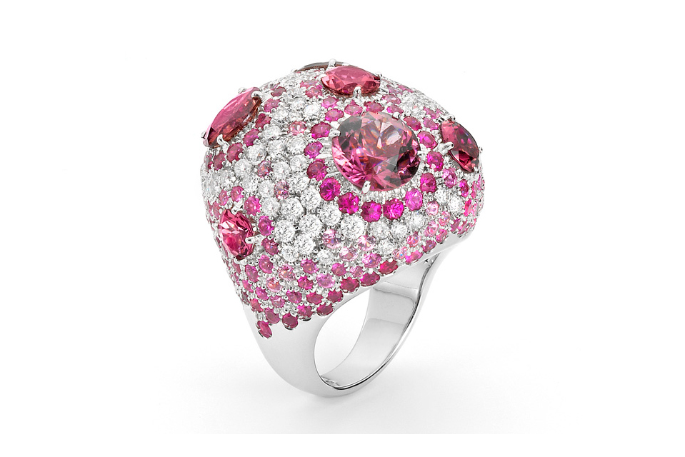Roberto_Coin__Haute_Couture__ring_in_18kt_white_gold_with_pink_sapphires__tourmalines_and_diamonds.jpg