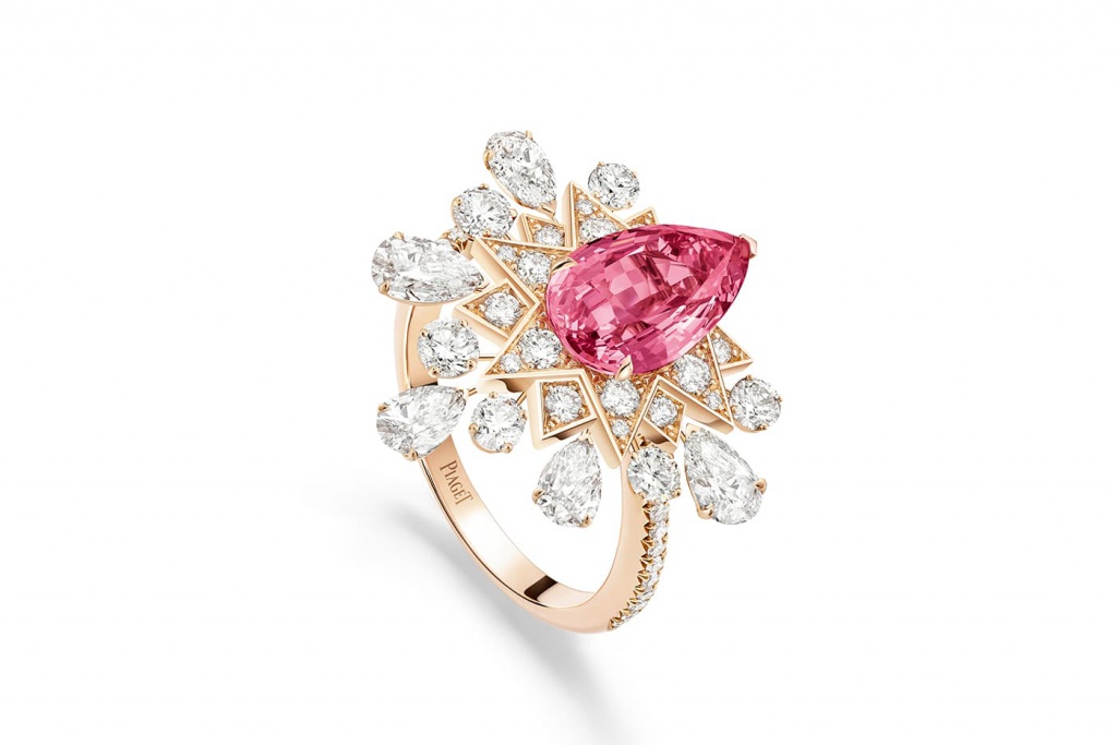 Piaget_Golden_Oasis_high_jewelry_collection_Hypnotic_Lights_ring_pink_sapphire.jpg