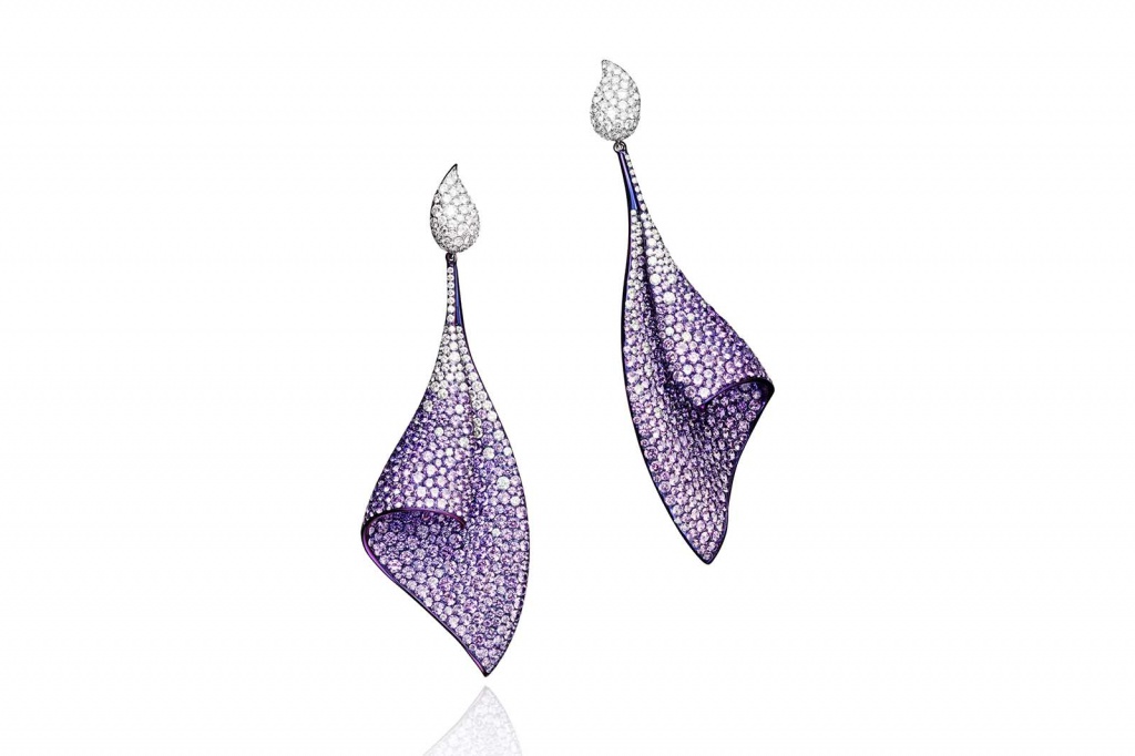Adler_Earrings_Sail_in_titanium_set_with_617_purple_sapphires_38.20_ct._and_218_diamonds_7.49_ct_adler.jpg