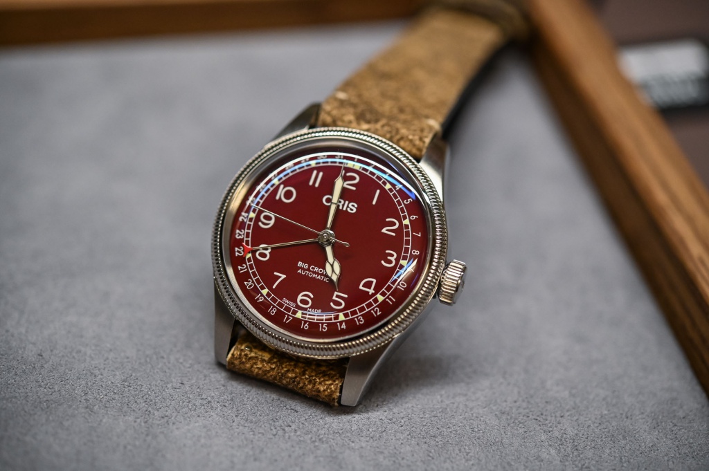 Red-Dial-Buying-Guide-Oris-Big-Crown-Pointer-Date-40mm-Oxblood-Red-Dial-1.jpg