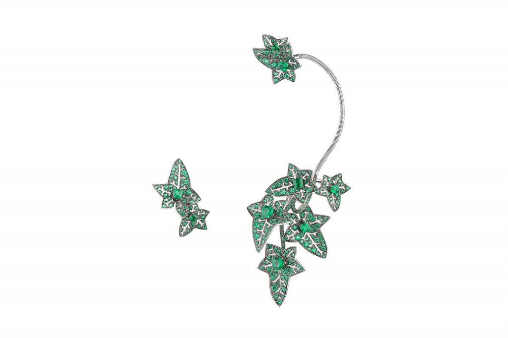 Boucheron_-_Lierre_de_Paris_asymmetrical_earrings_paved_with_emeralds.jpg