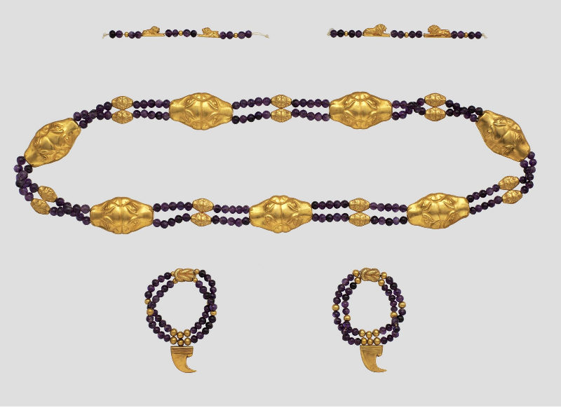 Ювелирные украшения в Древнем Египте. Кошачьи браслеты и пояс с изображением когтей