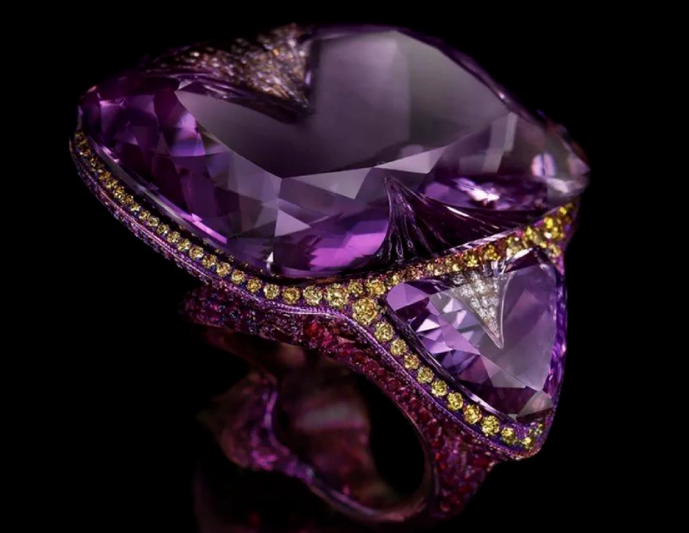 Пурпурный аметист. Кольца с драгоценными камнями. Самые красивые кольца в мире. Алмаз аметист