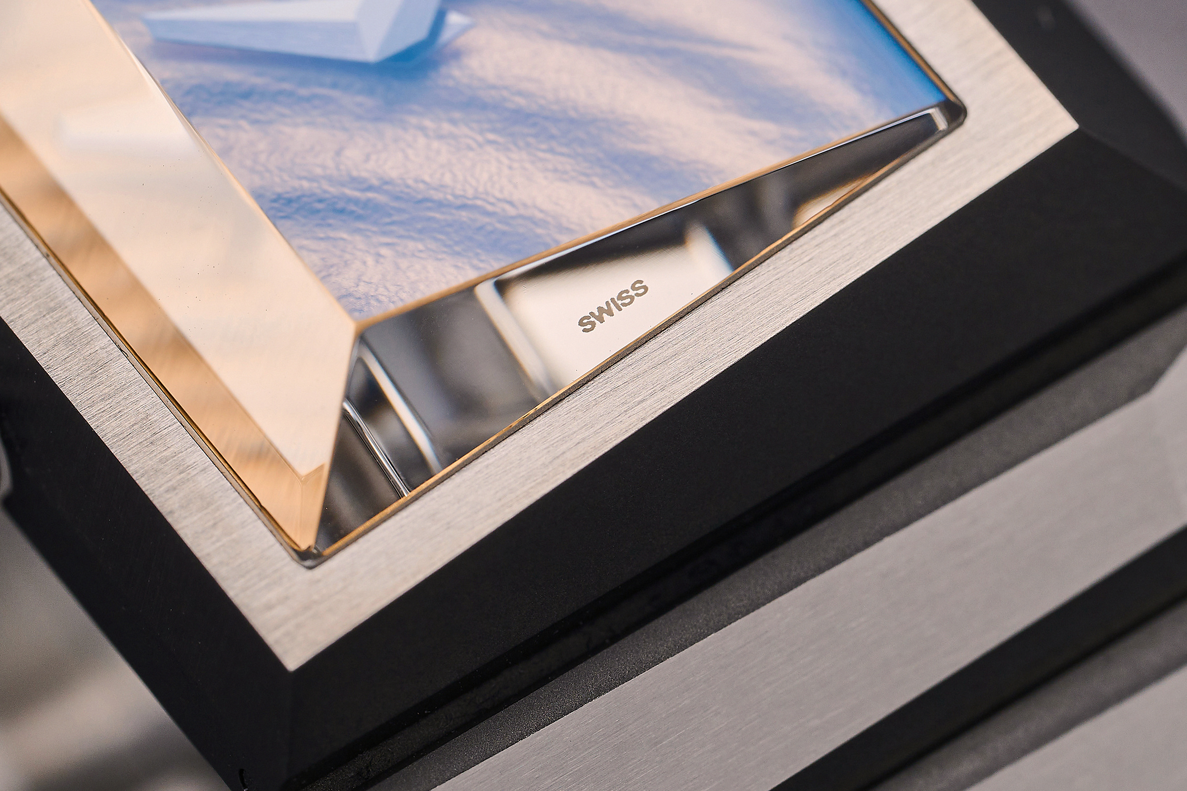 Часы Toledano & Chan b/1.3r