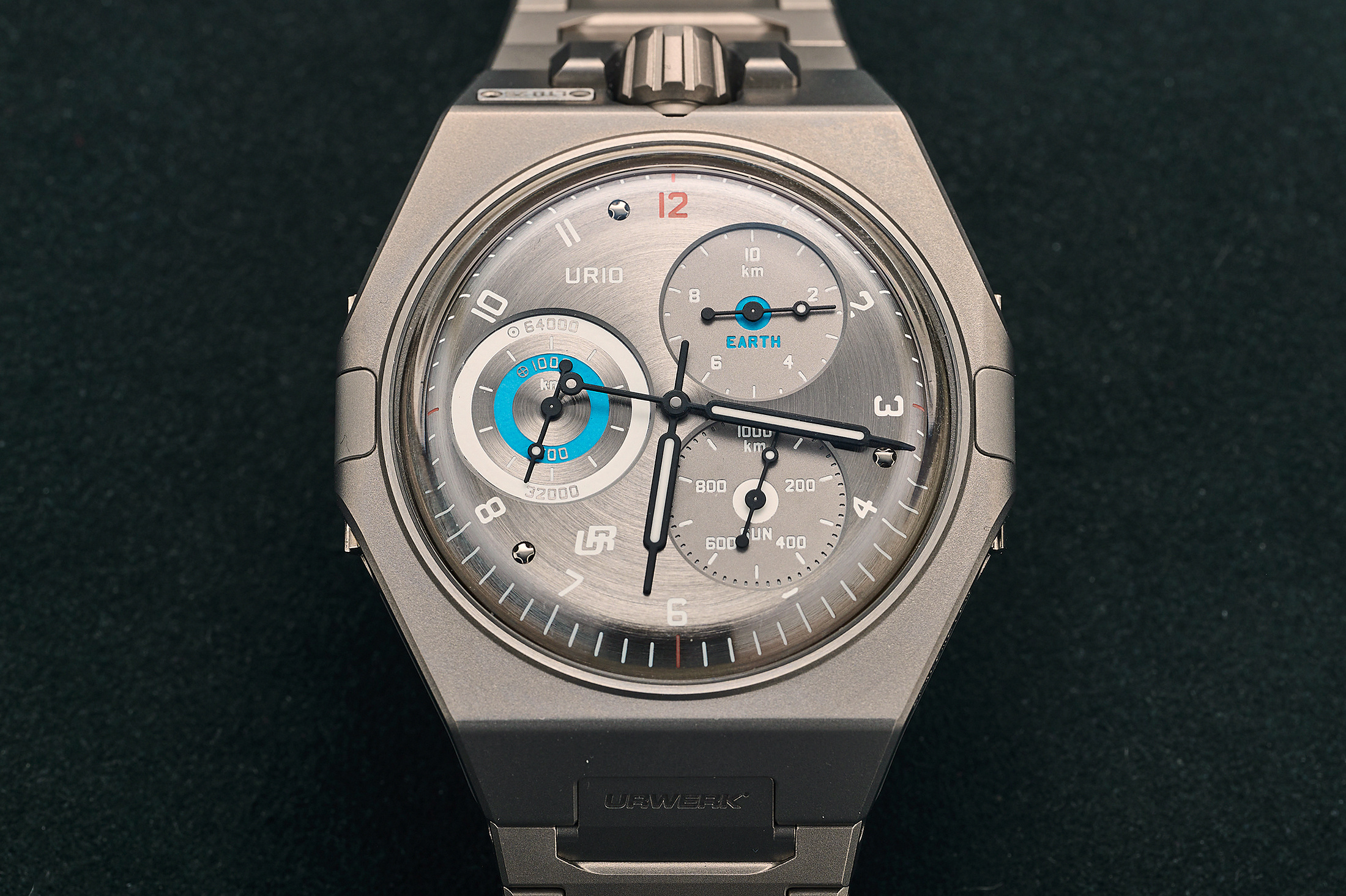 Urwerk Spacemeter UR-10 в полный рост