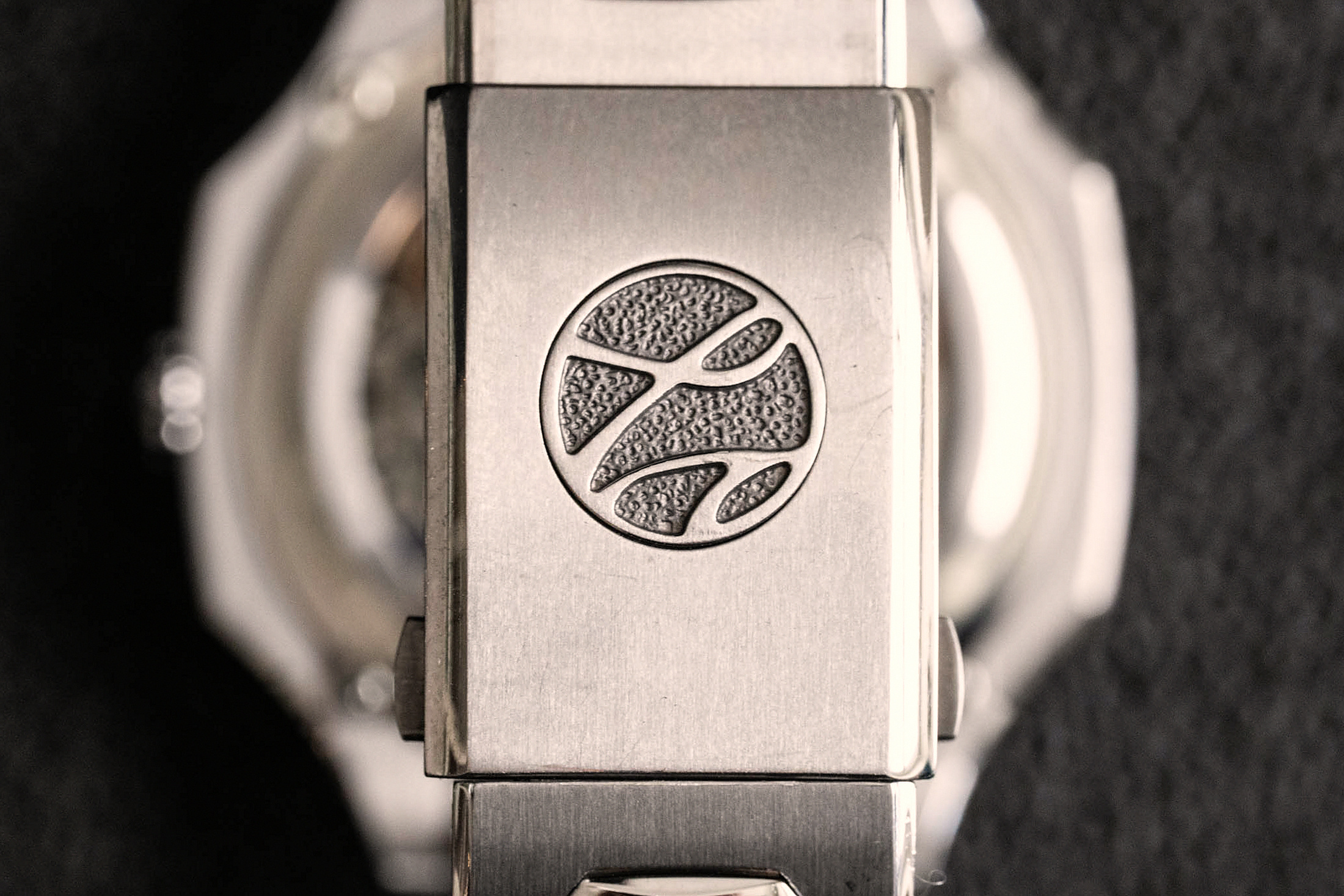 Застежка Atelier Wen Inflection