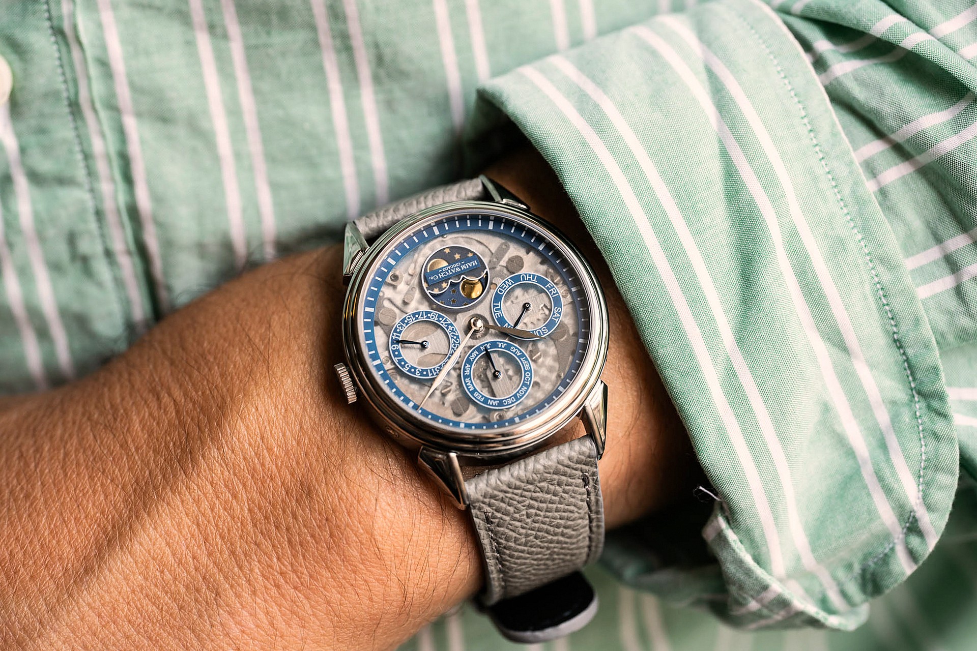 Haim Annum Fumee Wrist Shot Cross-Armed
