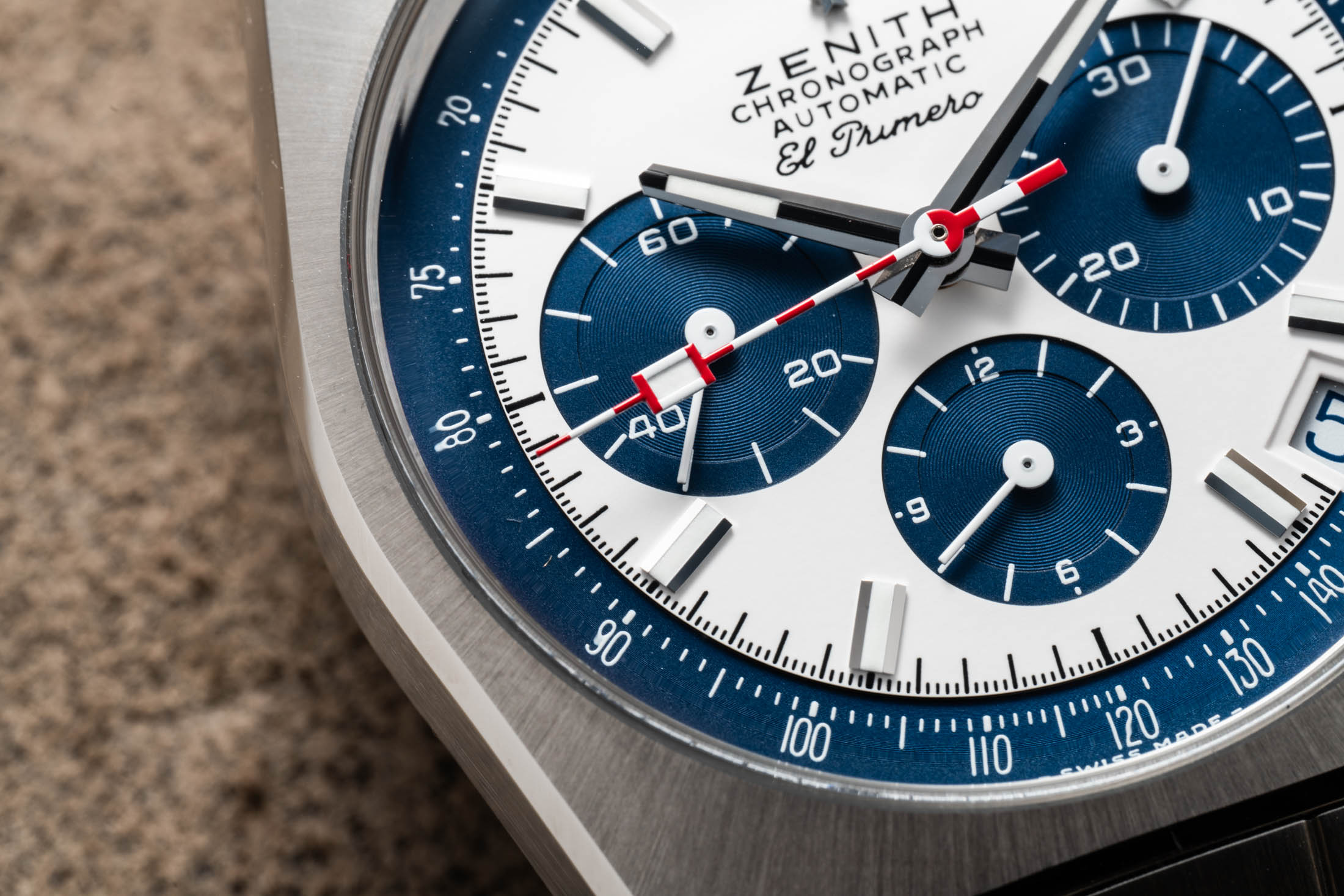 Макросъемка циферблата Zenith Liberty II