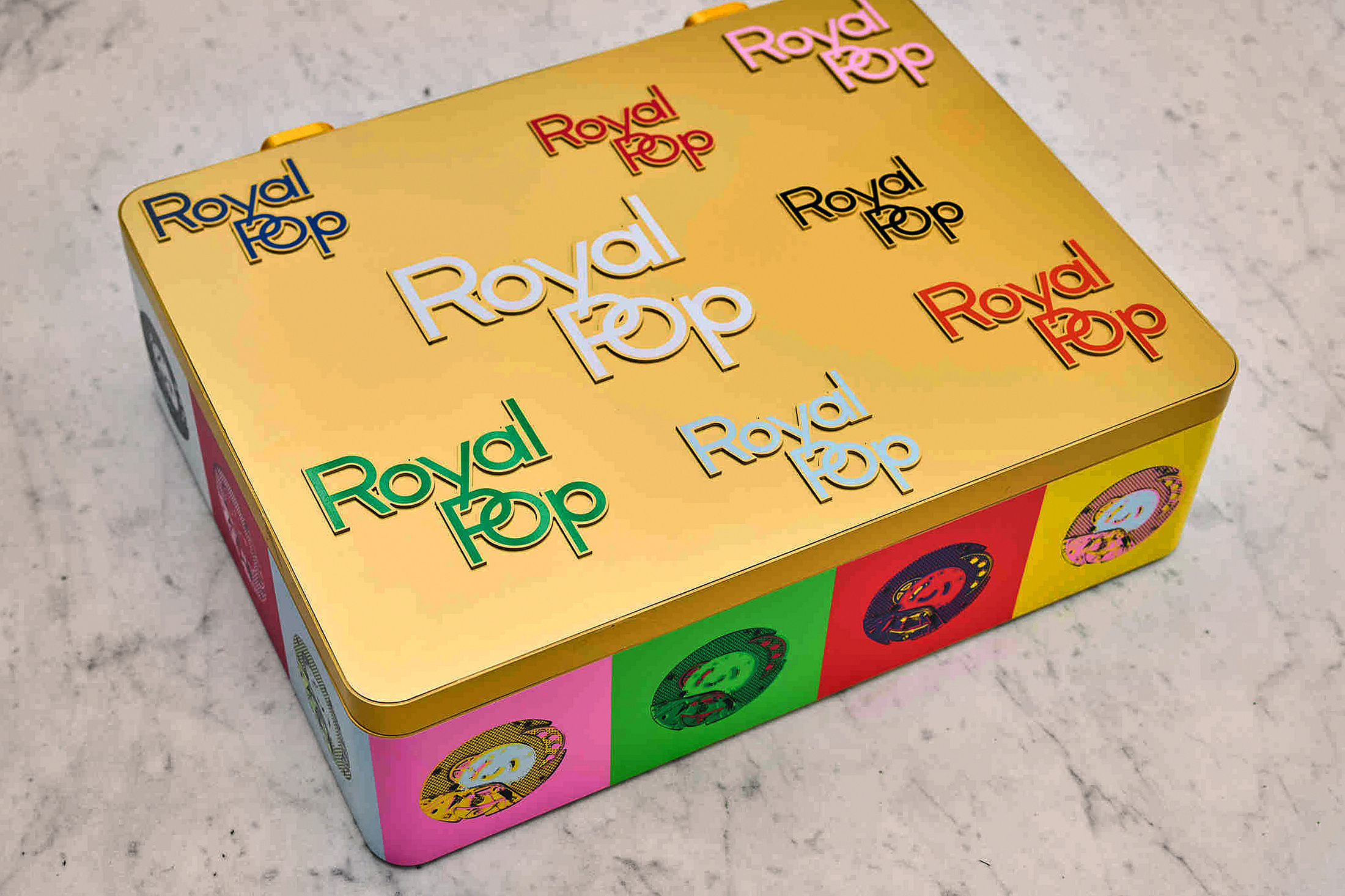 Swatch x Audemars Piguet "Royal Pop"