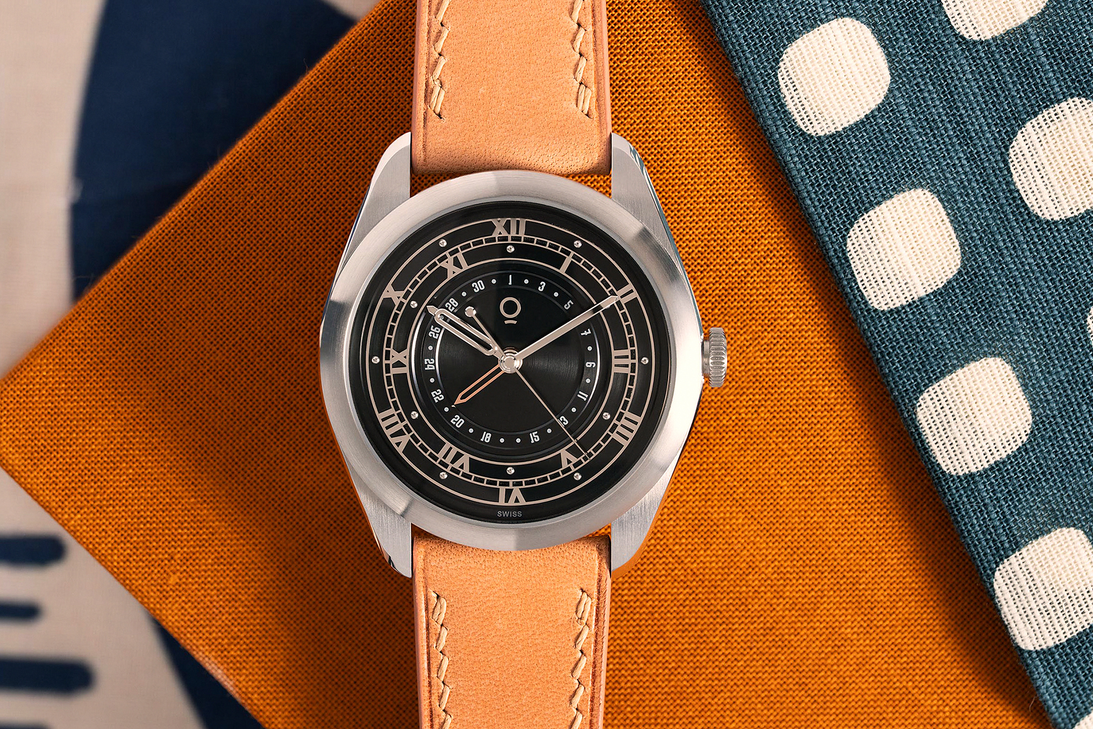 Часы OraOrea Coriolis Pointer Date Rhodium Black