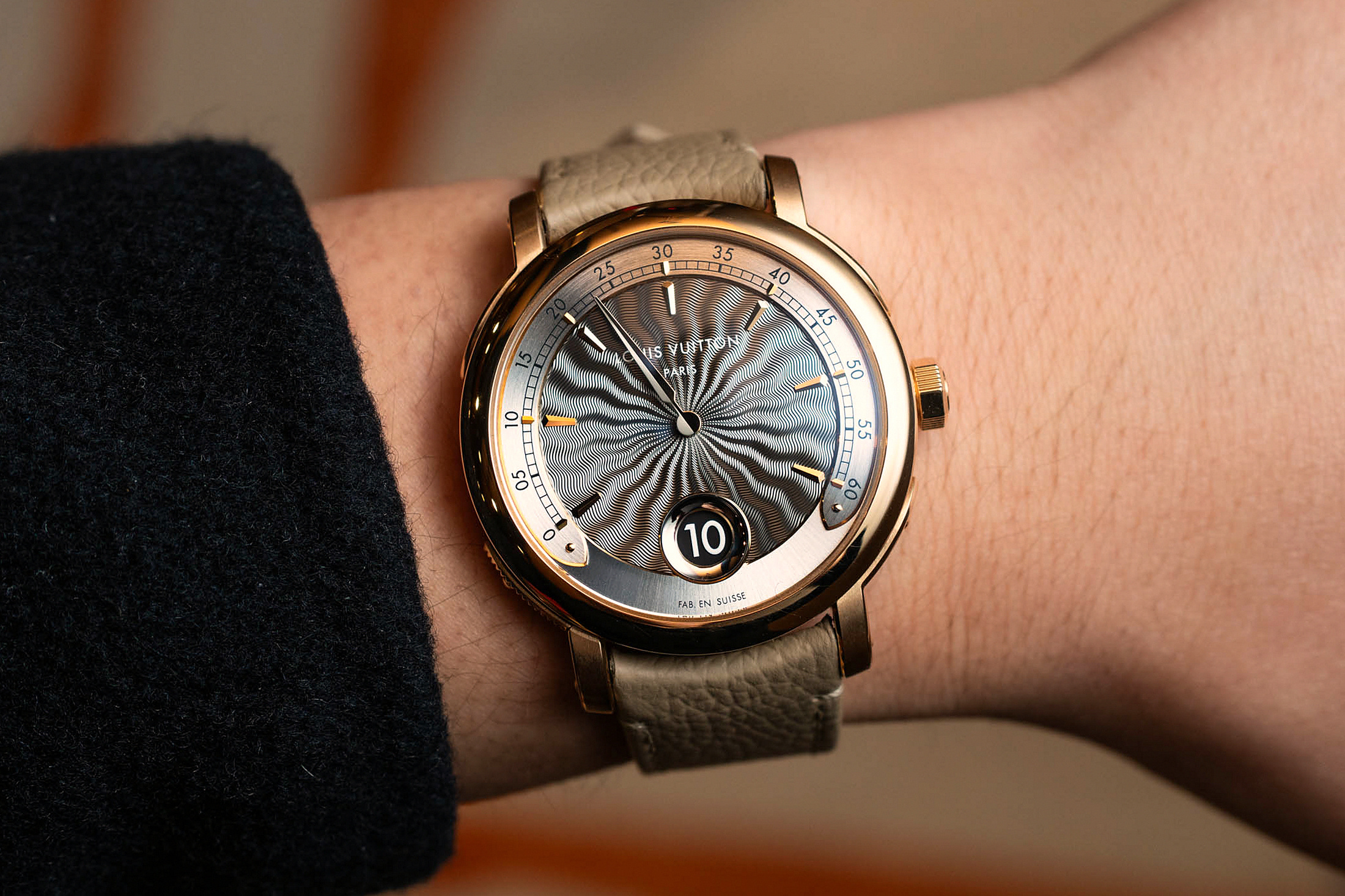 Escale MR на запястье