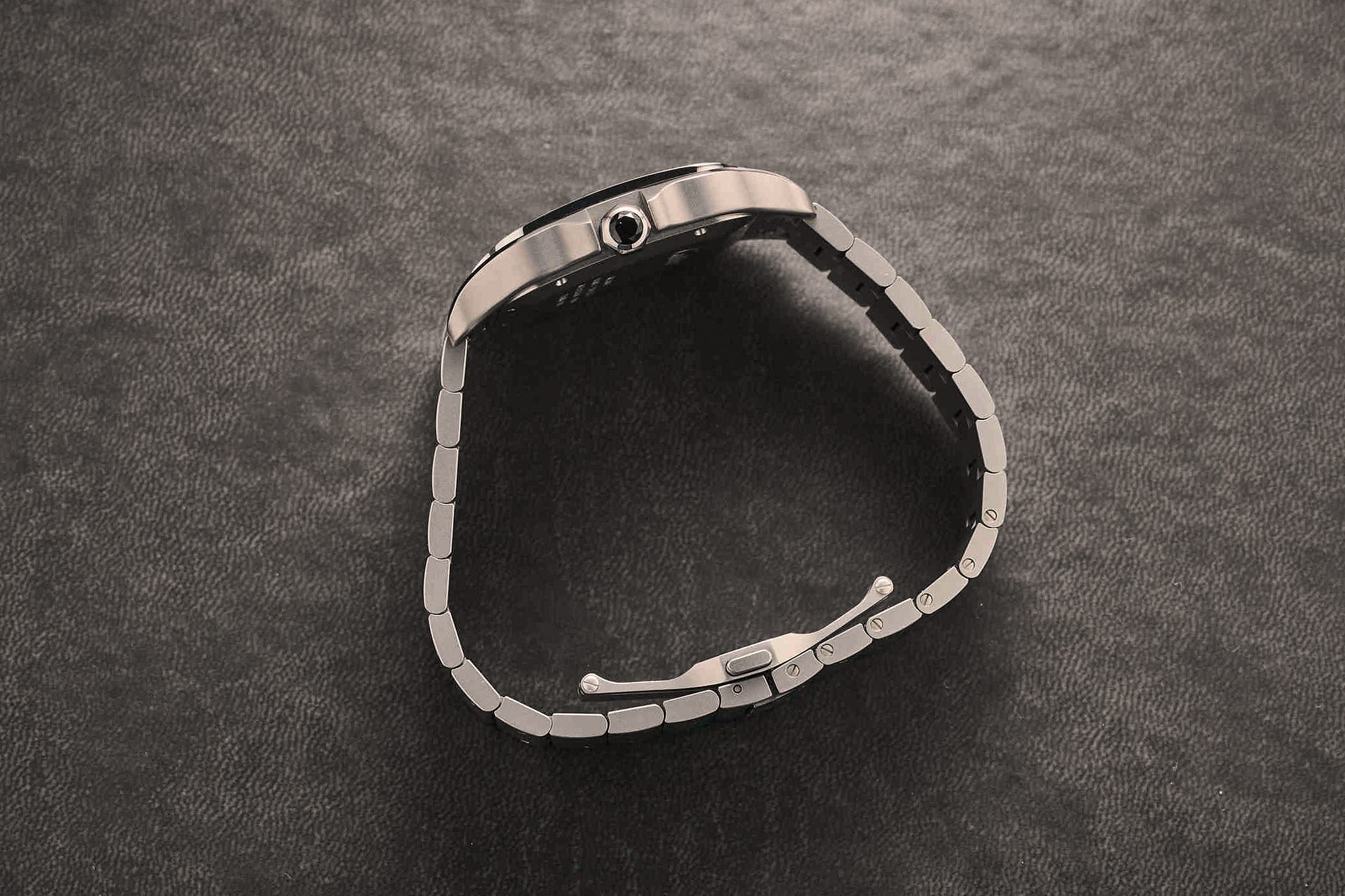 Cartier Santos в титане