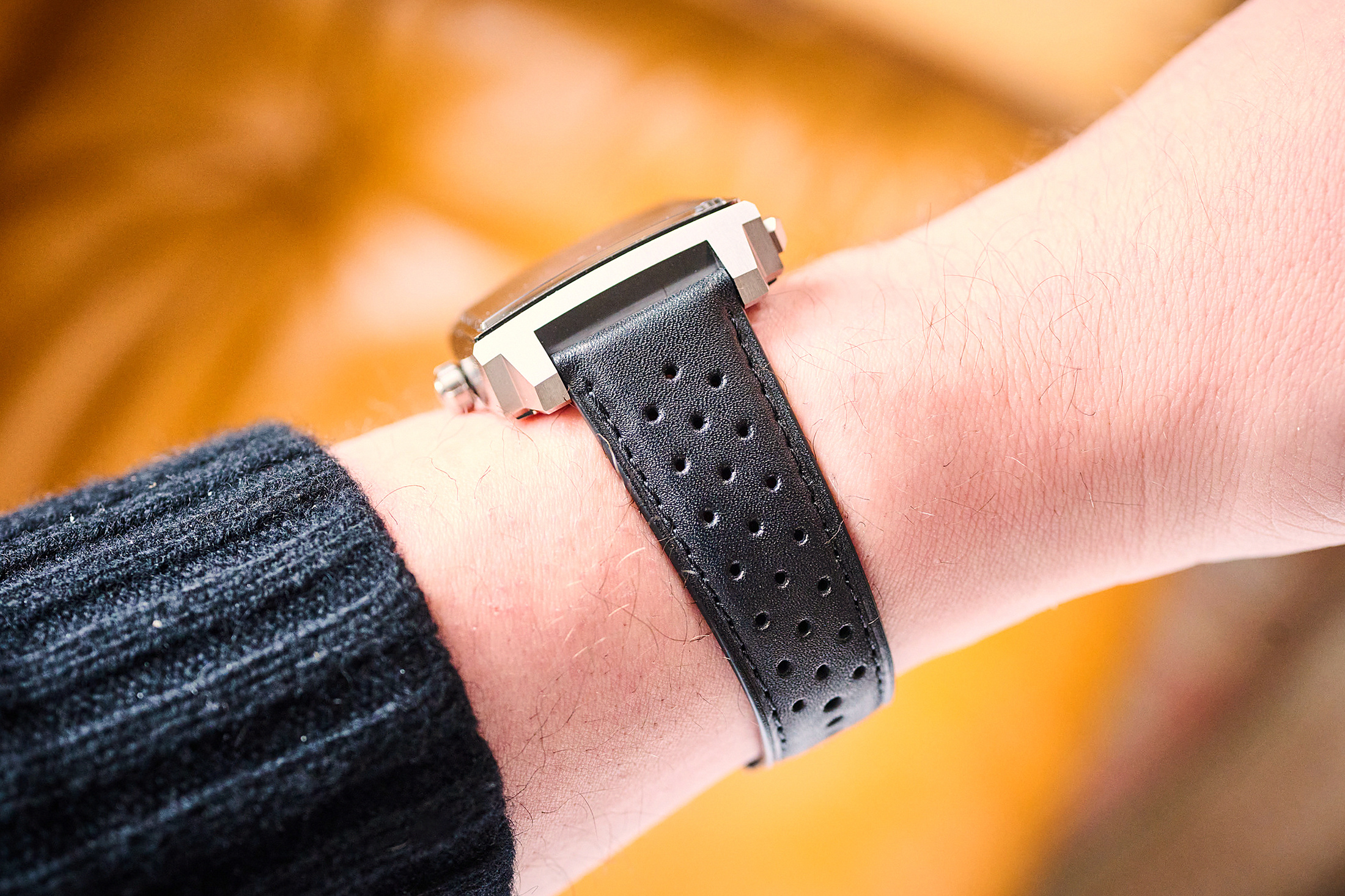 TAG Heuer Monaco с синим циферблатом