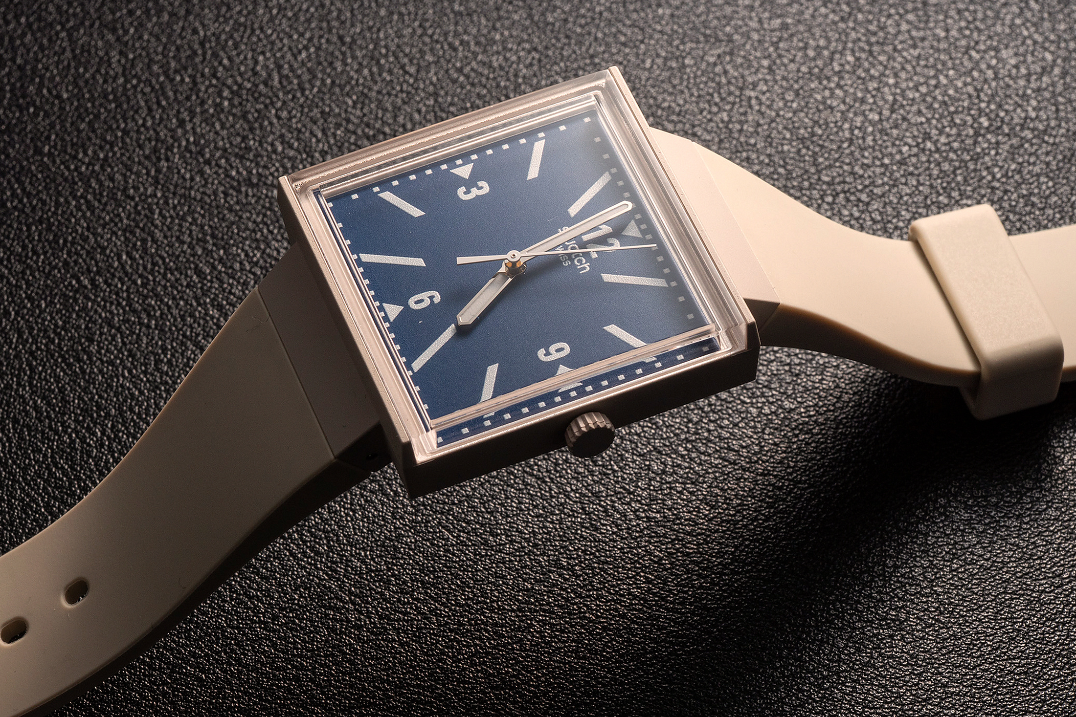 Ремешок часов Swatch 'What If...Tariffs?'