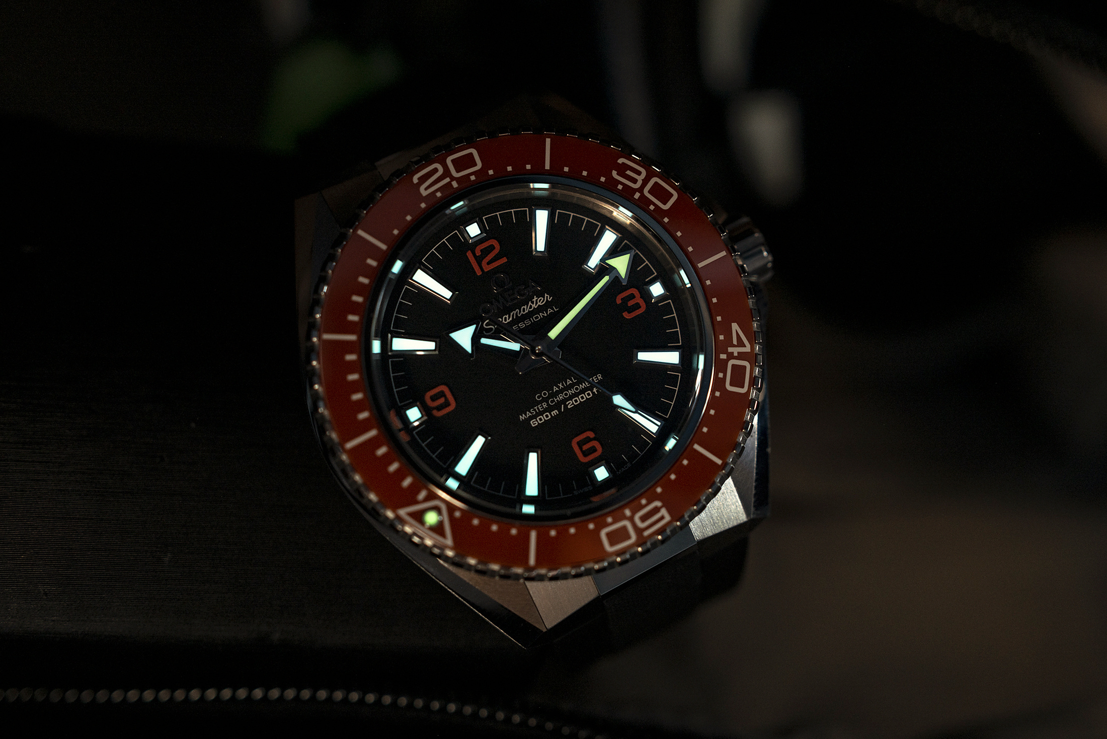 Omega Planet Ocean 2025 на нато ремешке