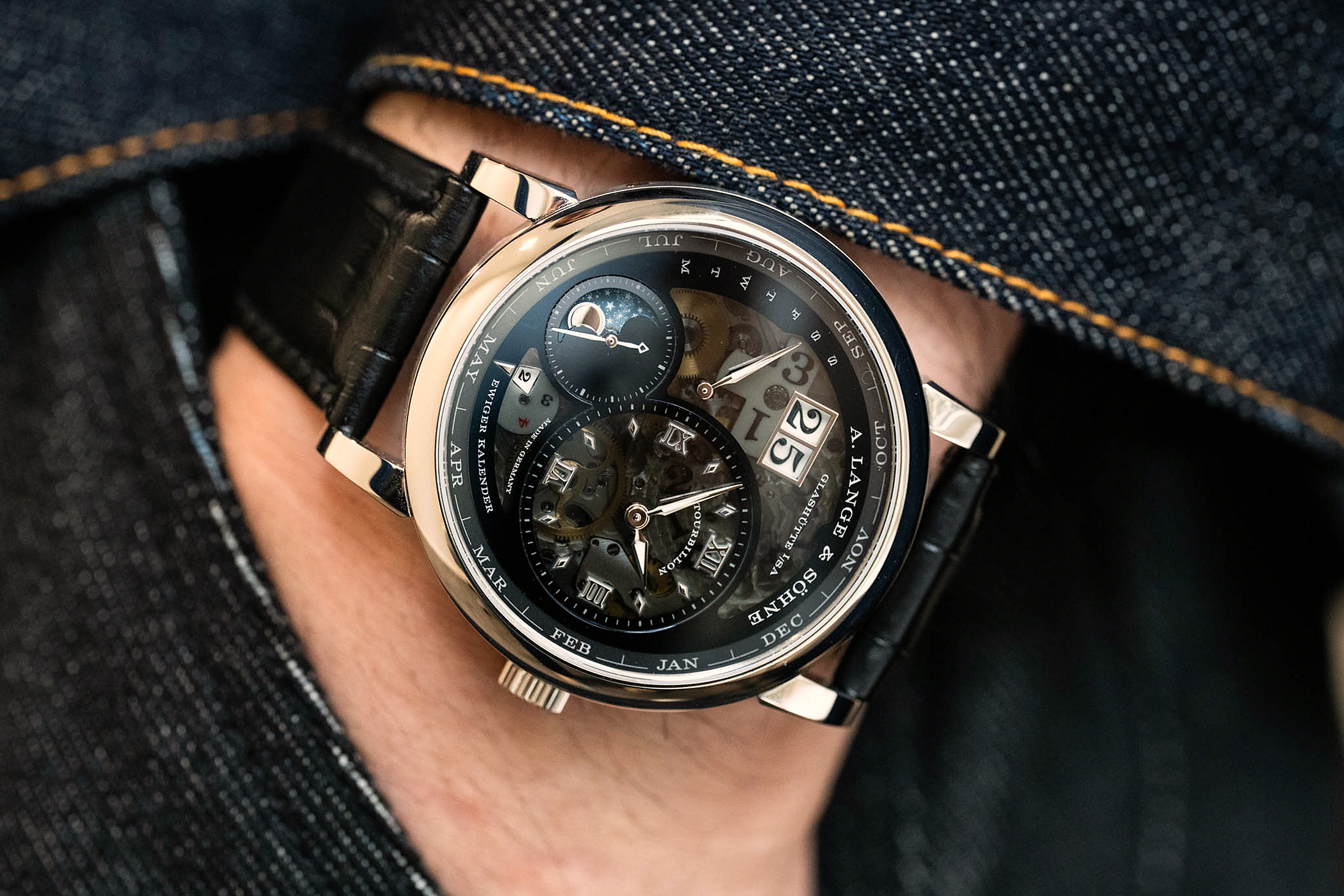 Lange 1 Perpetual Tourbillon Lumen в кармане
