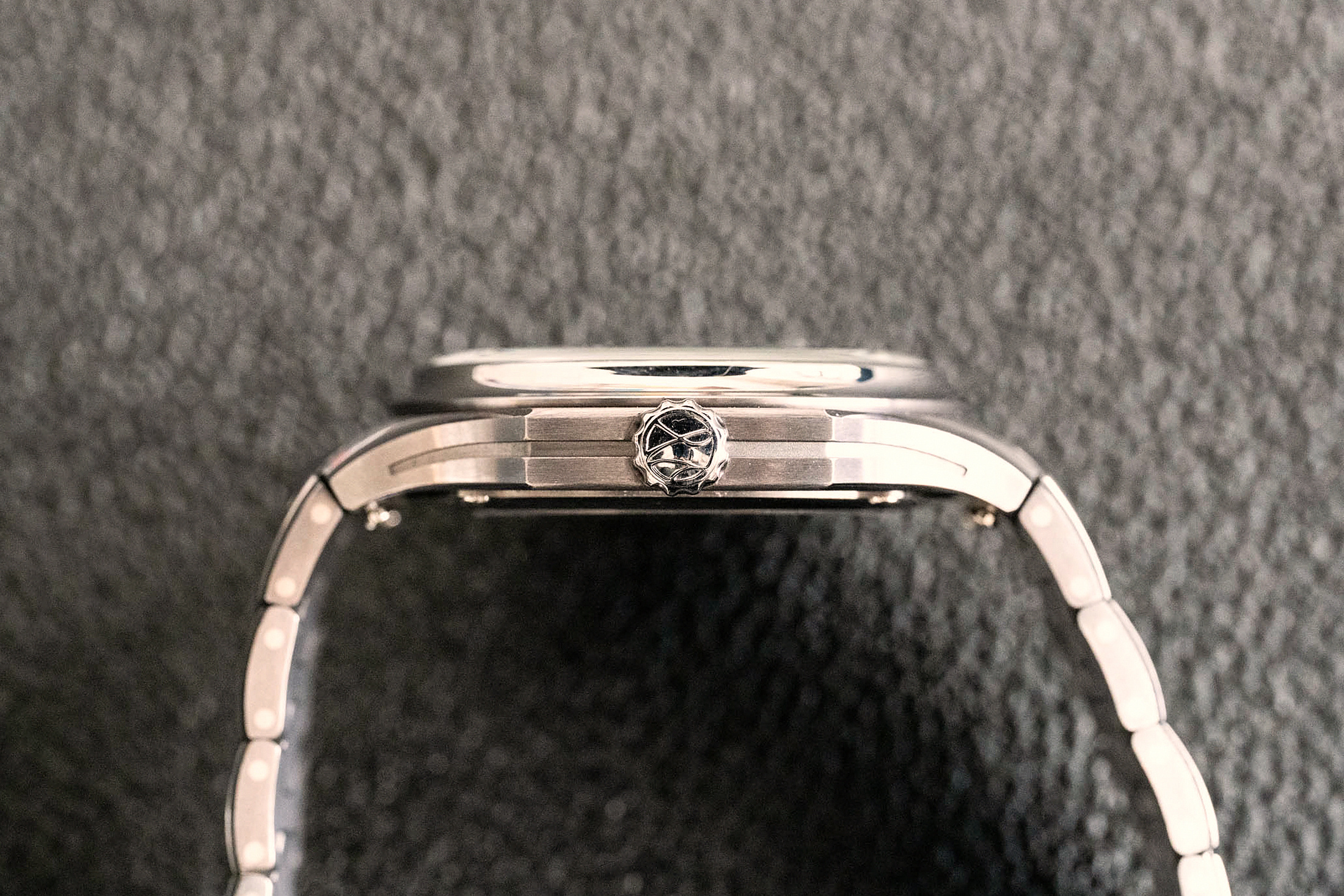 Боковая сторона корпуса Atelier Wen Inflection