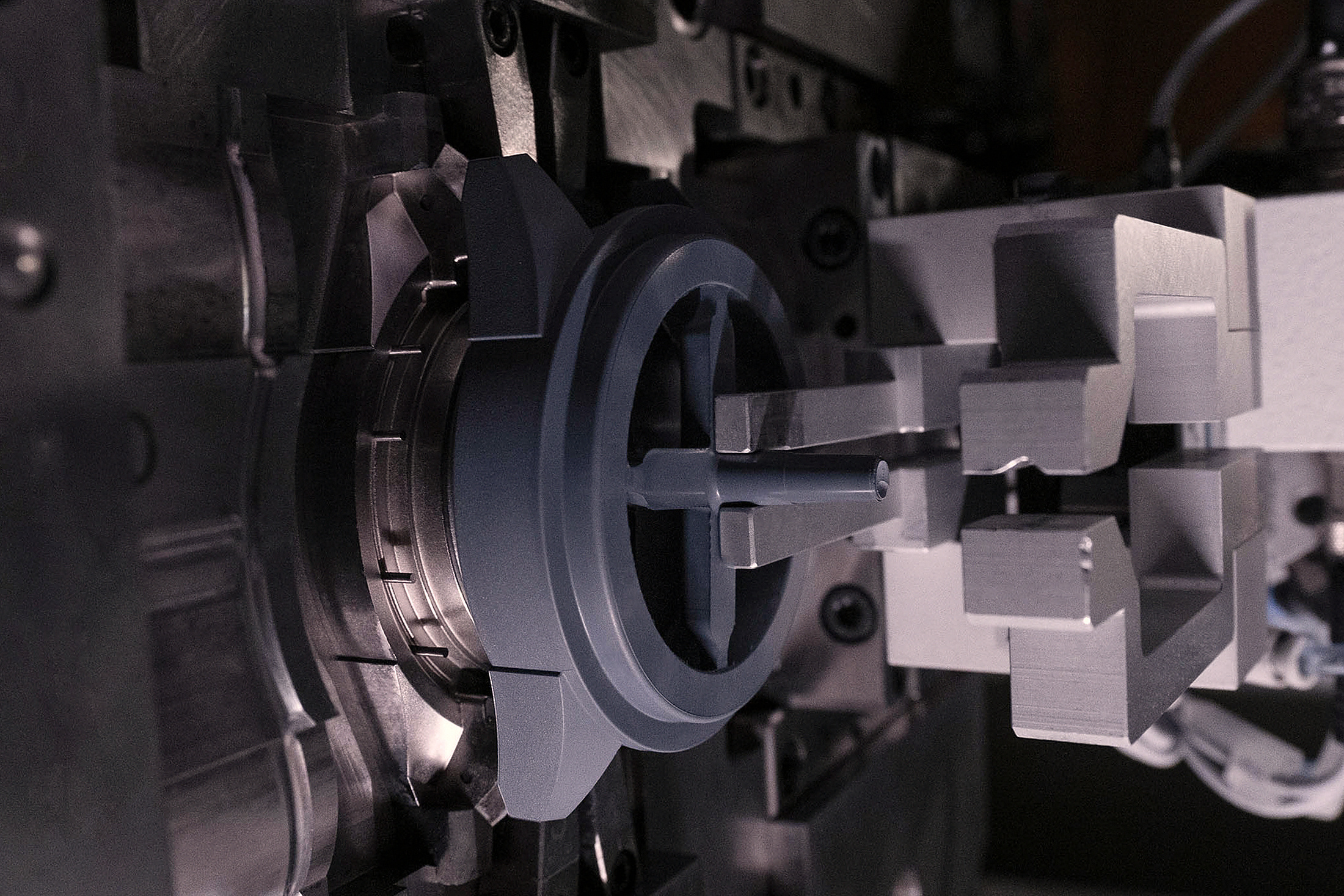 Литье под давлением керамики