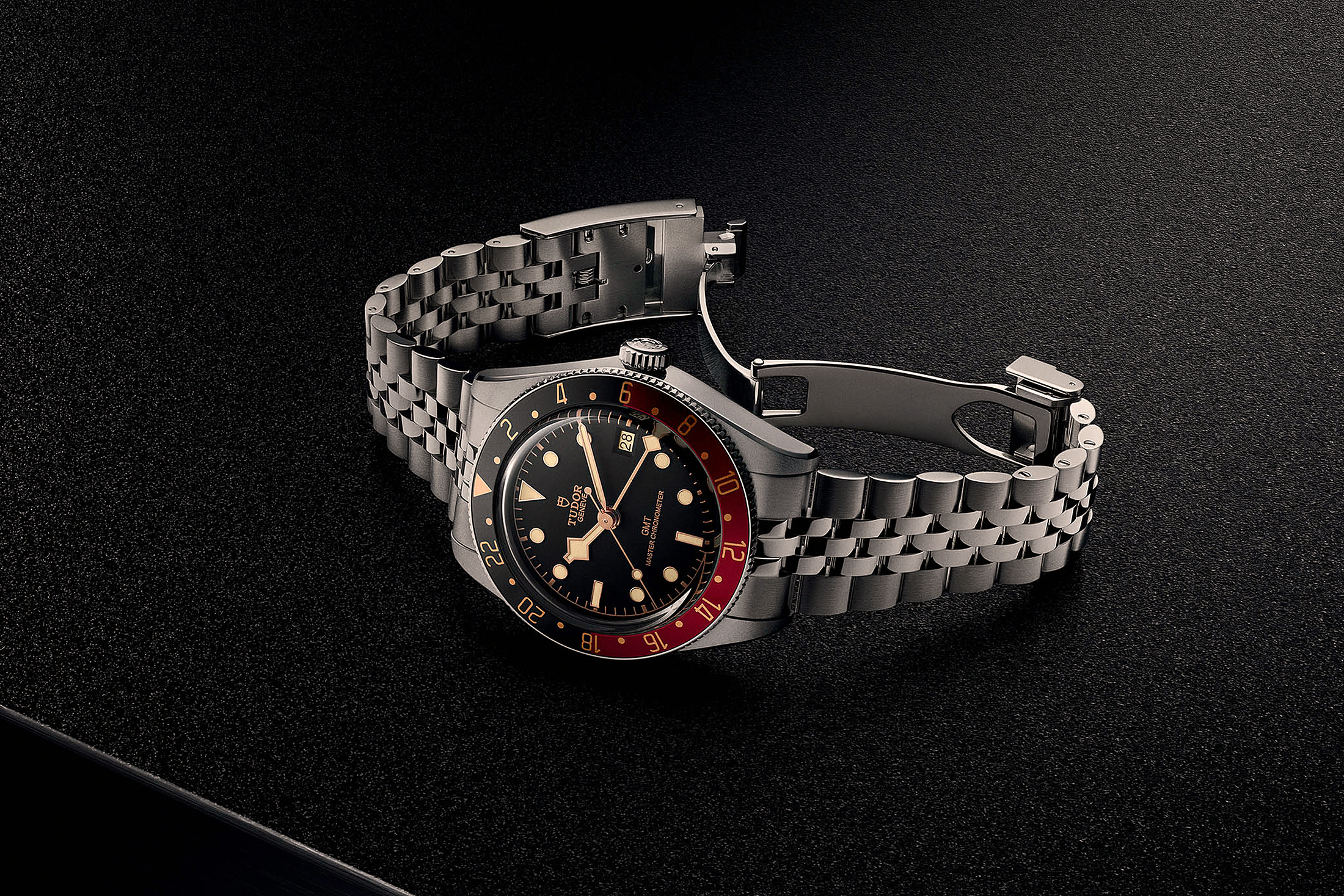 Стильный браслет 58 GMT