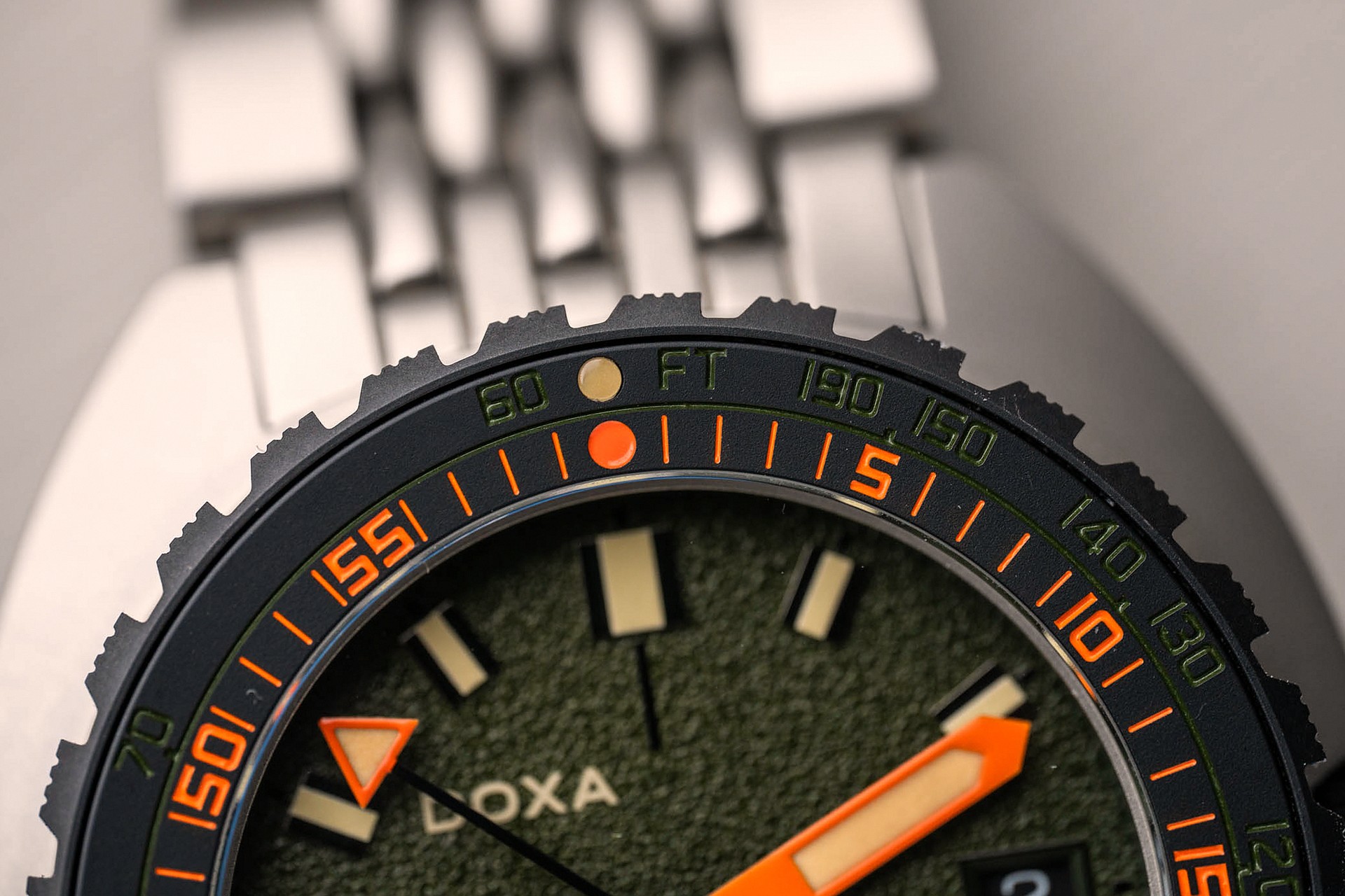 Doxa Sub 300 Frogger Bezel Macro