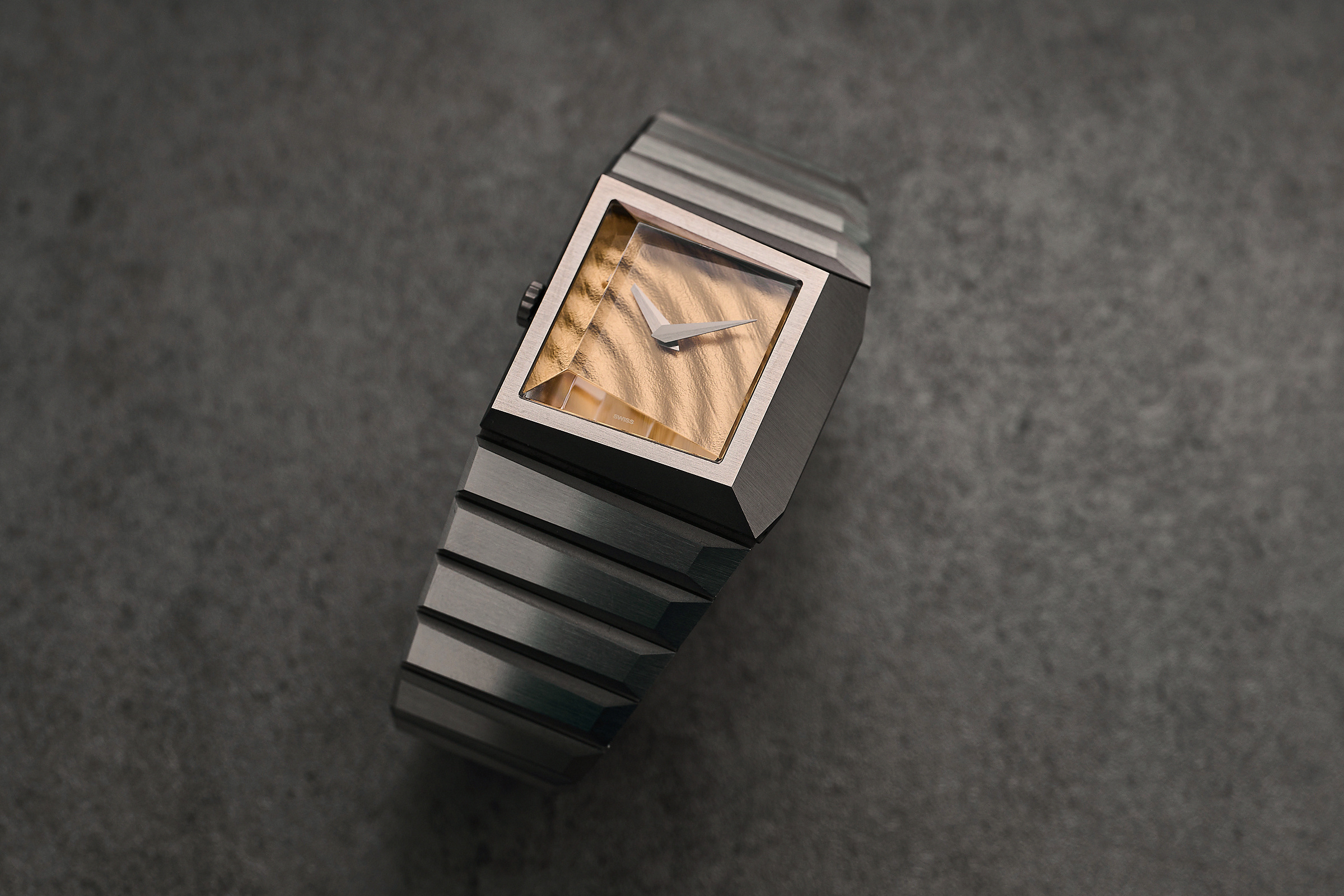 Часы Toledano & Chan b/1.3r