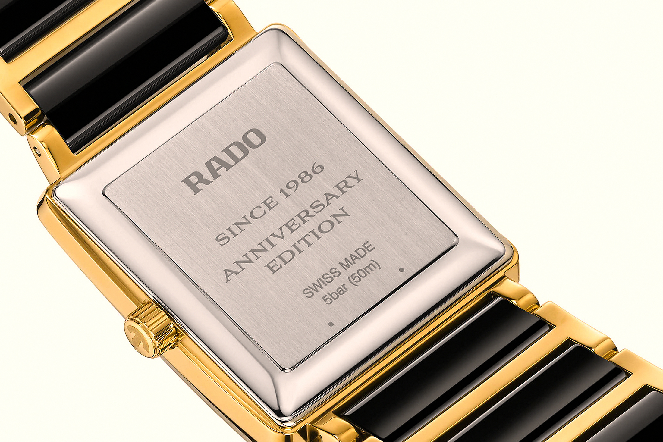 Задняя часть Rado Integral 40