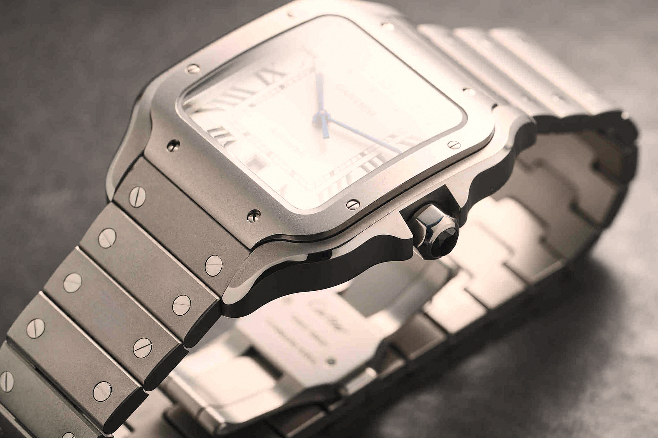 Cartier Santos в титане