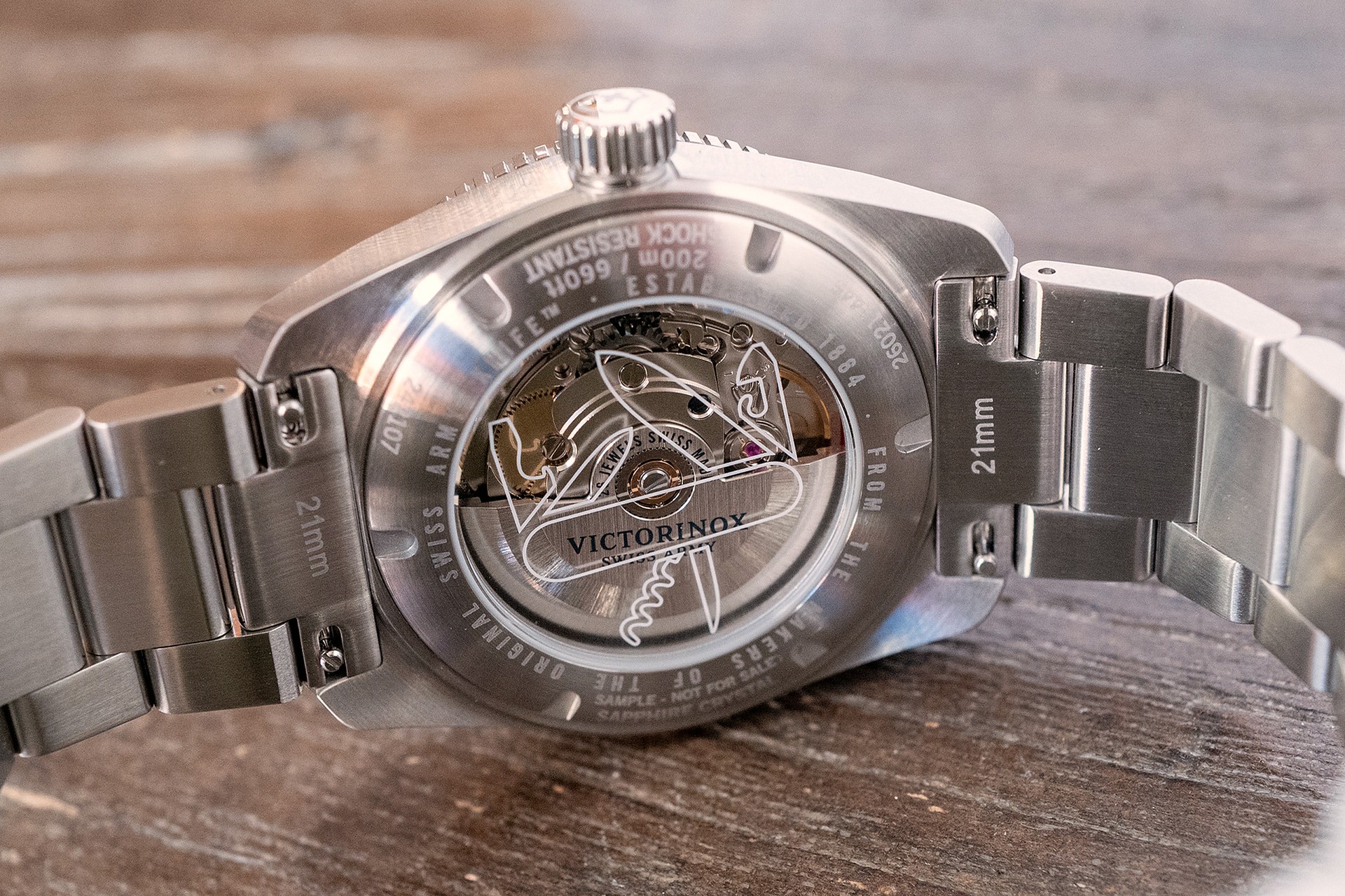 Victorinox Maverick Caseback