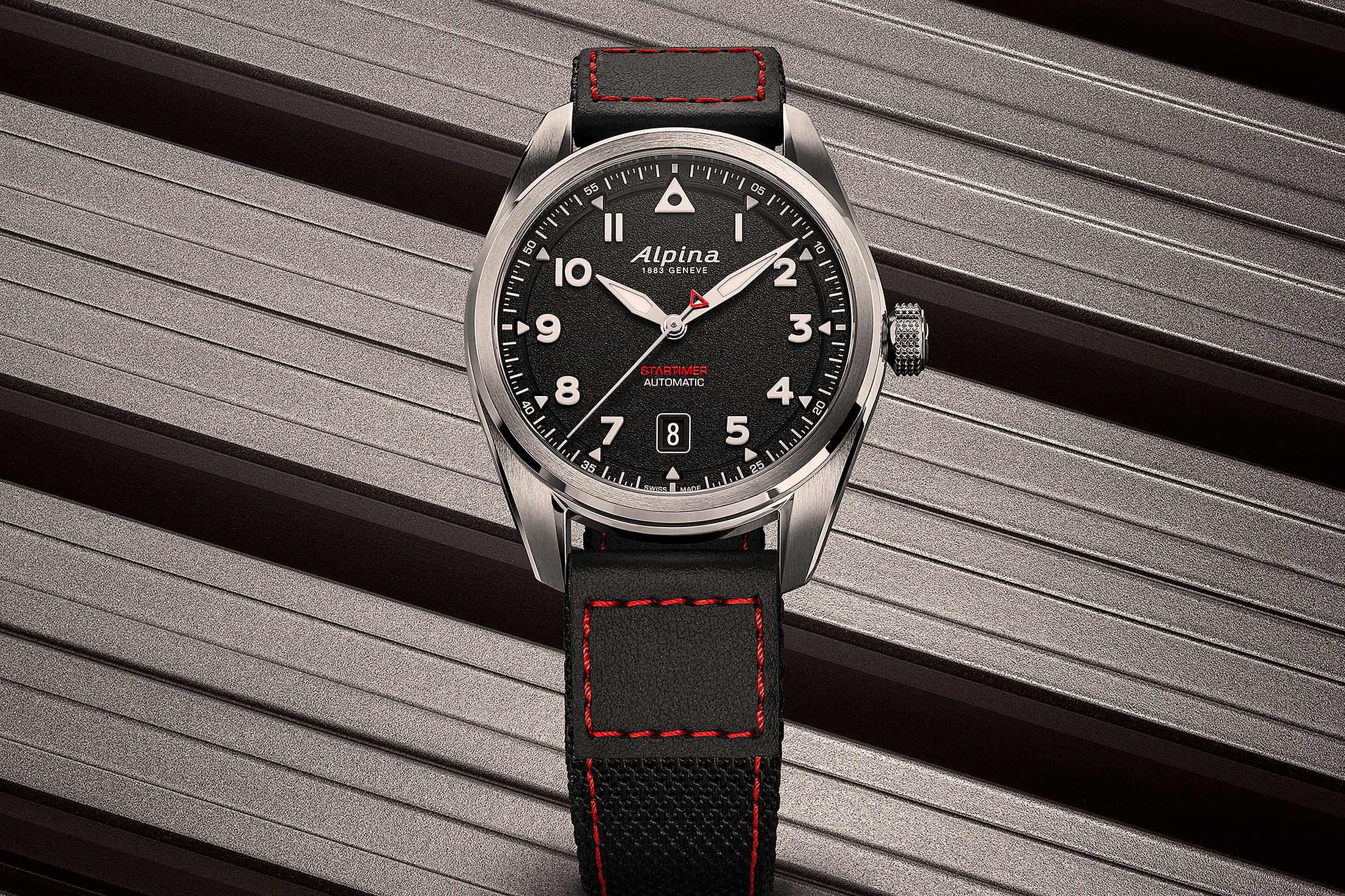 Синий циферблат Alpina Startimer