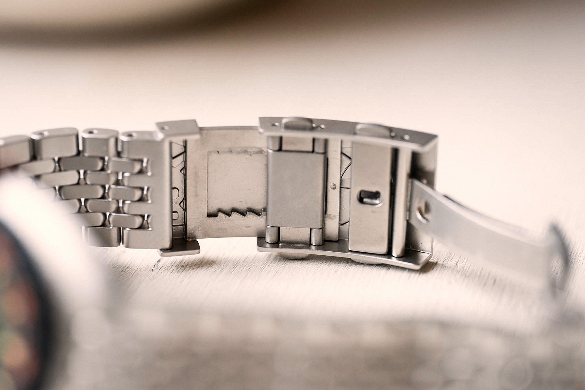 Doxa Sub 300 Frogger Clasp