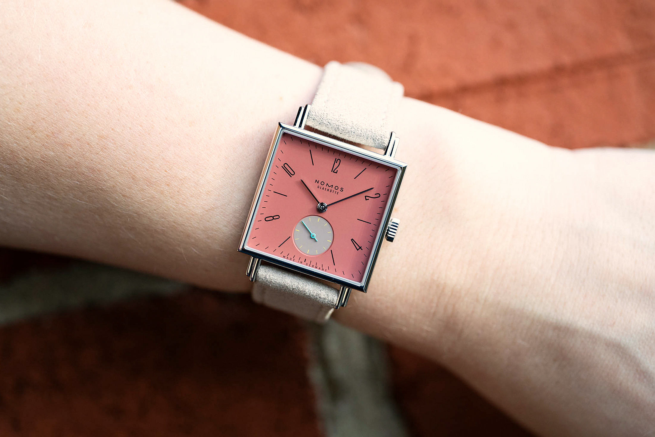 Terra на запястье