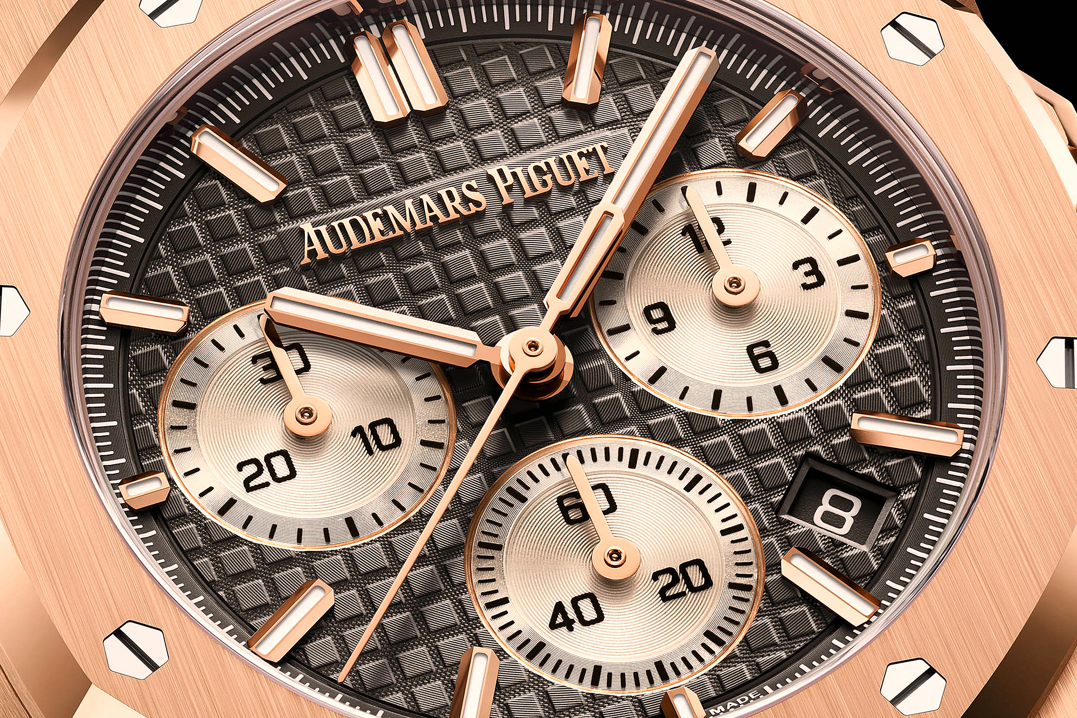 Макро серый циферблат ROC