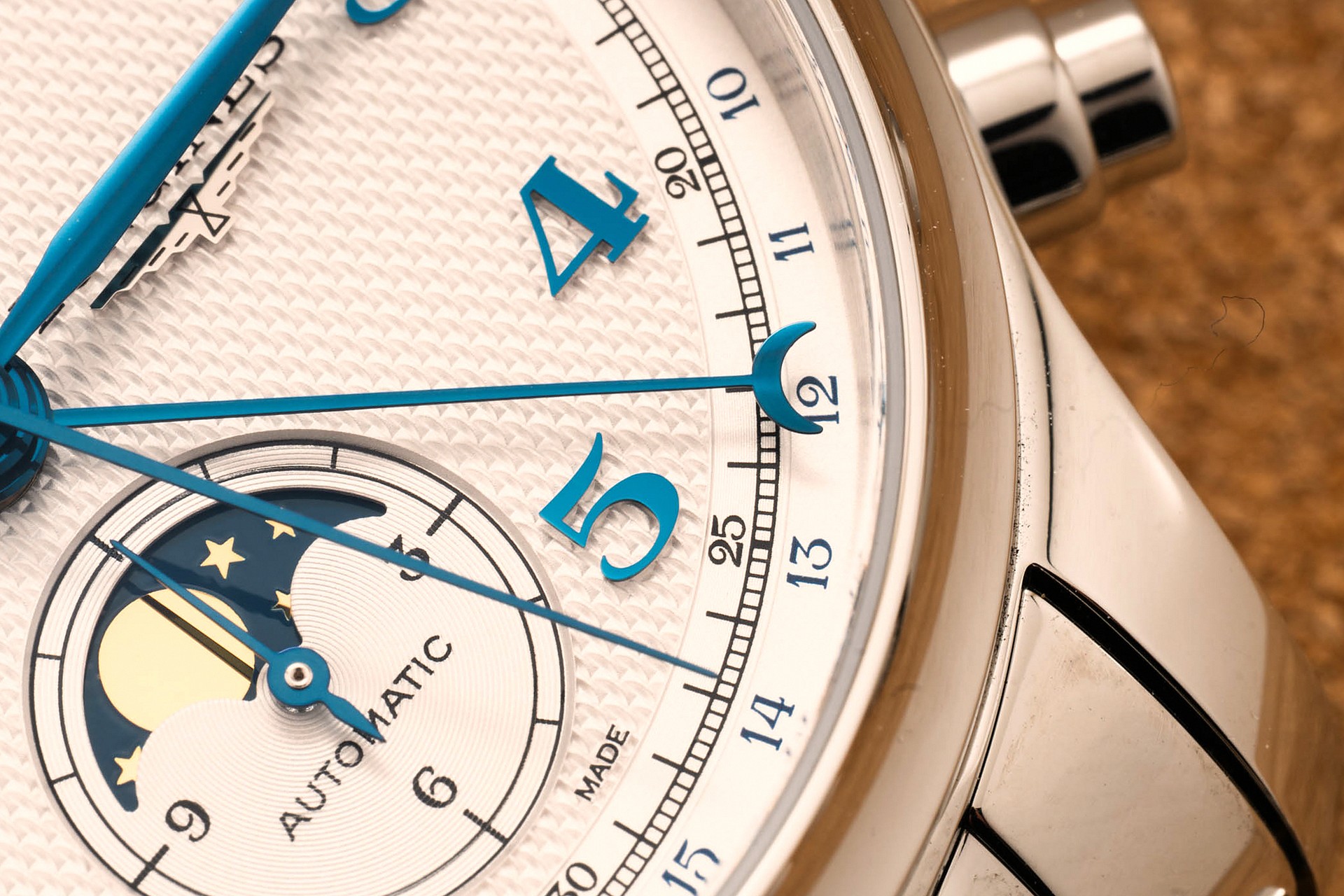 Longines Master Collection Moonphase Chrono Pointer Date Macro