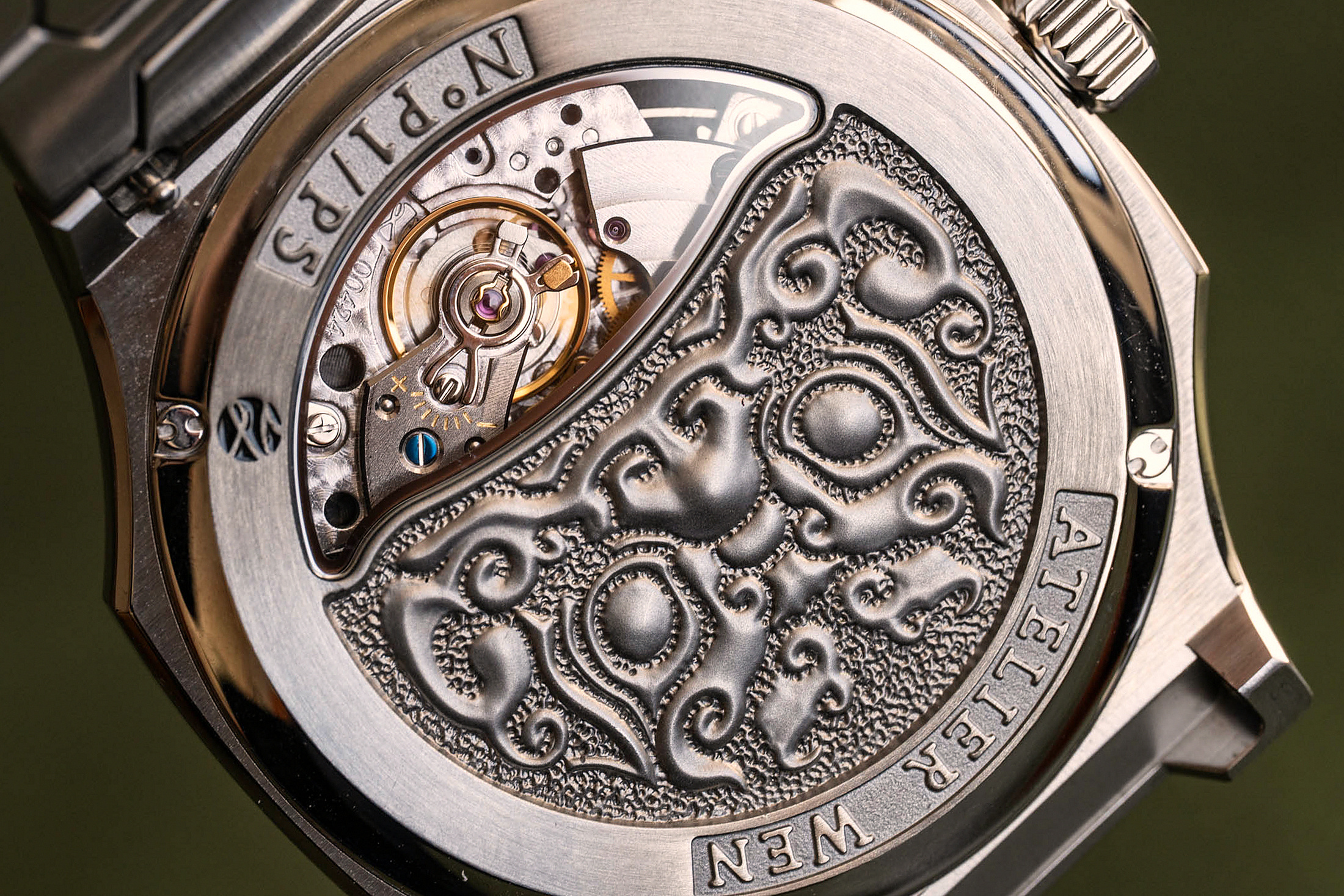 Задняя крышка Millésime 2025