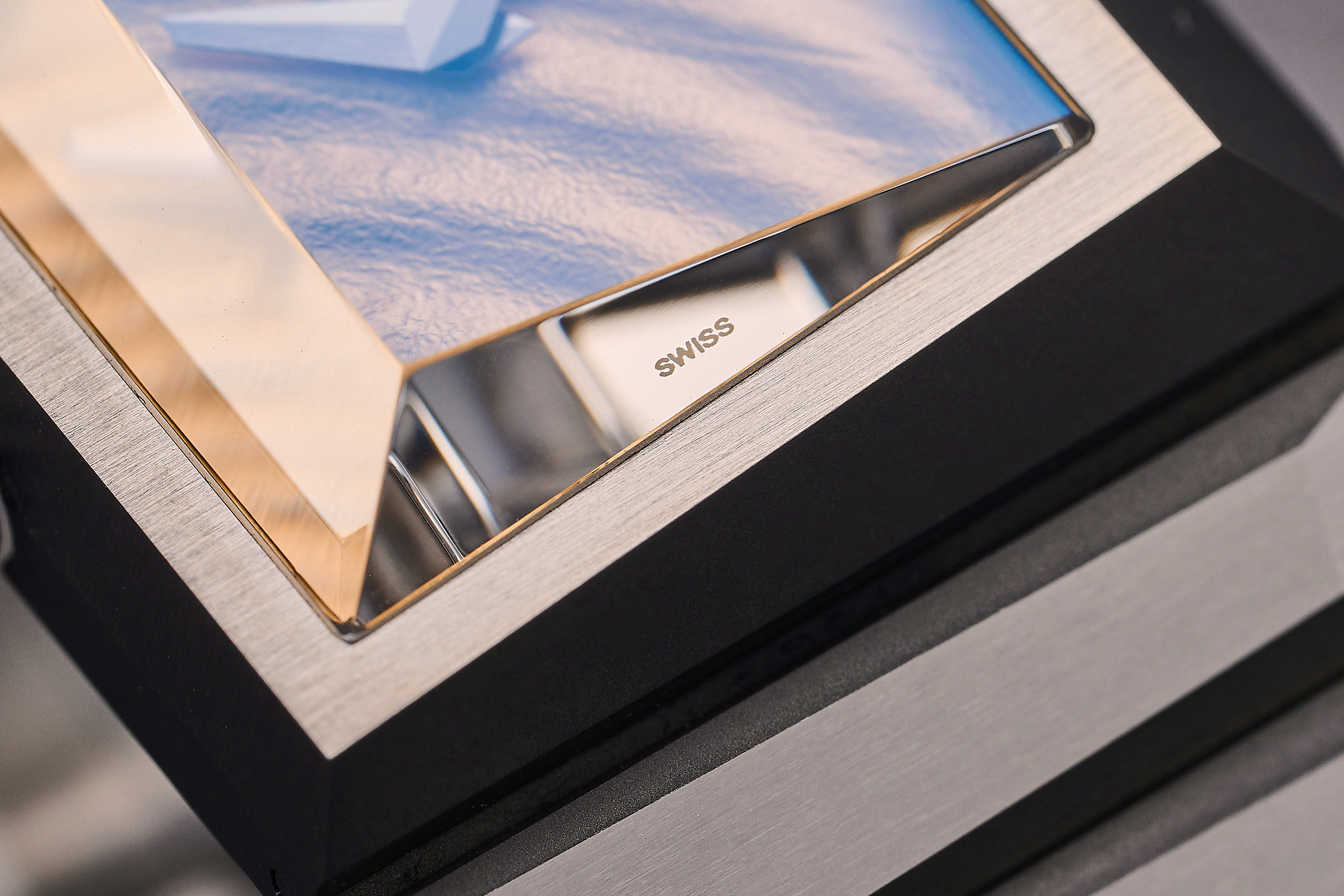 Часы Toledano & Chan b/1.3r