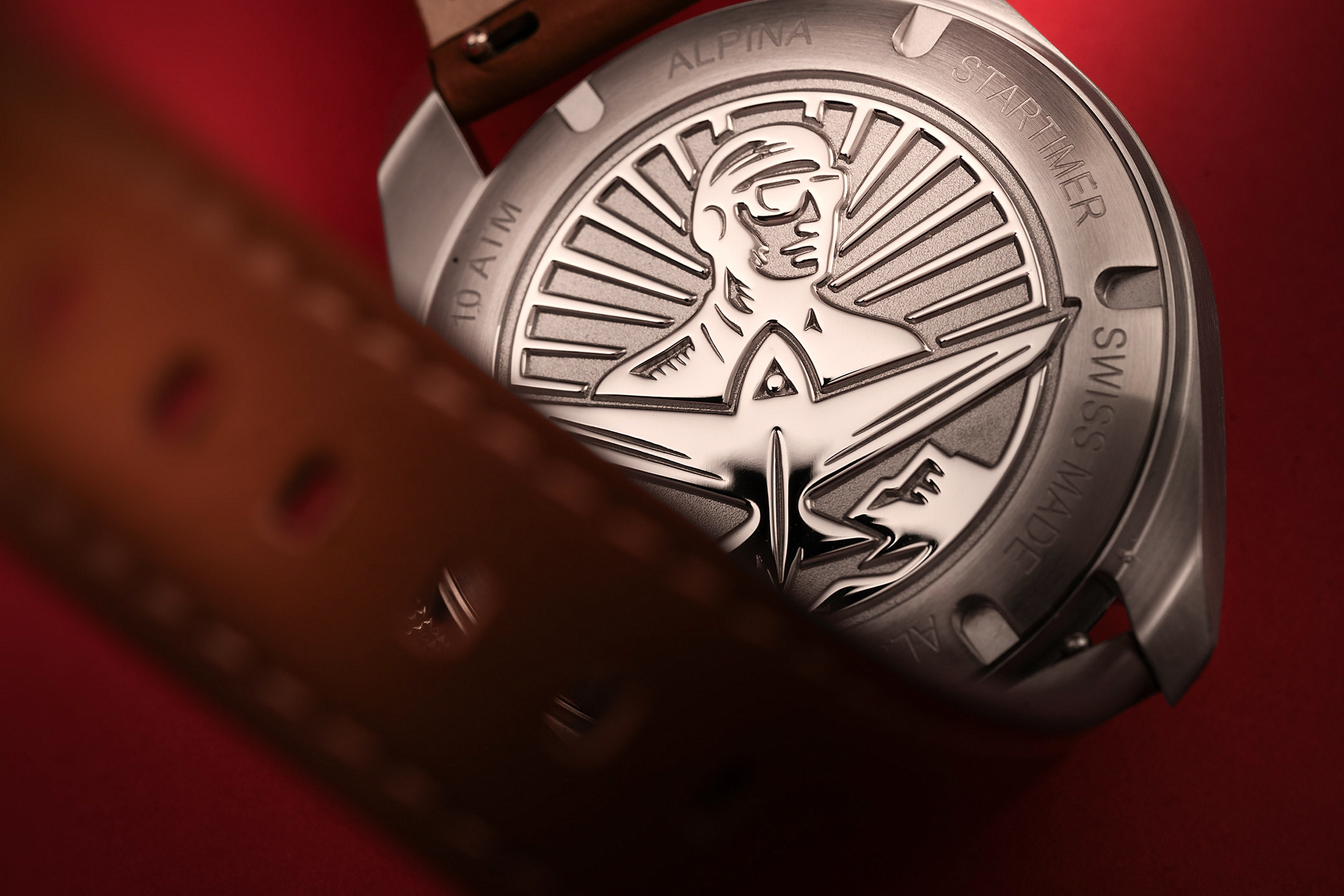 Часы с кожаным ремешком