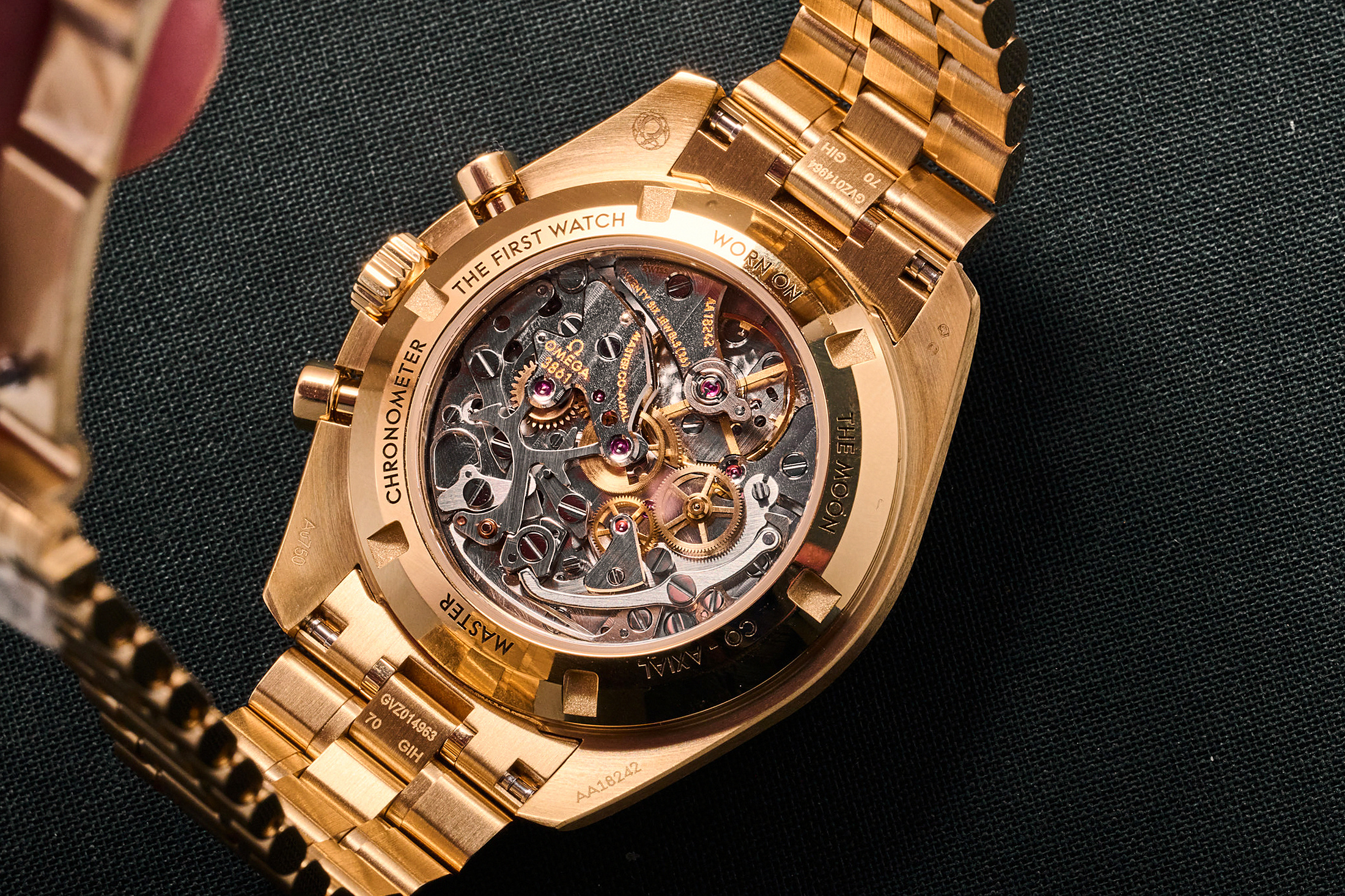 Обратная сторона Speedmaster