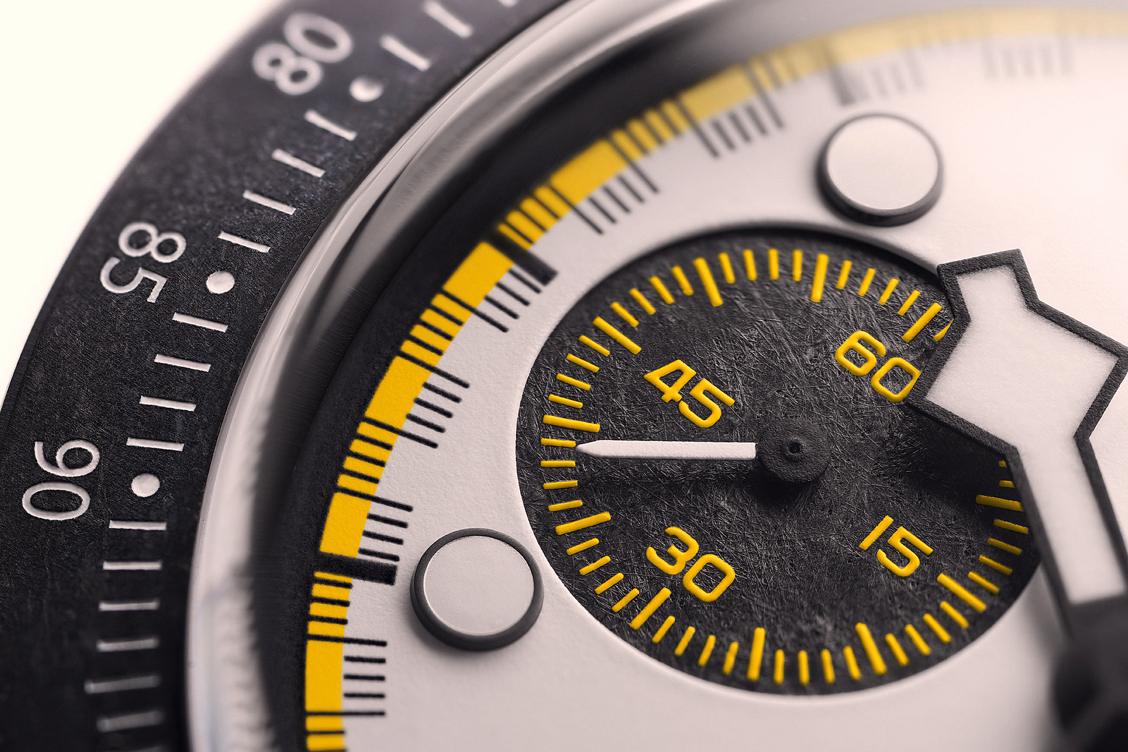 Задняя крышка из титана