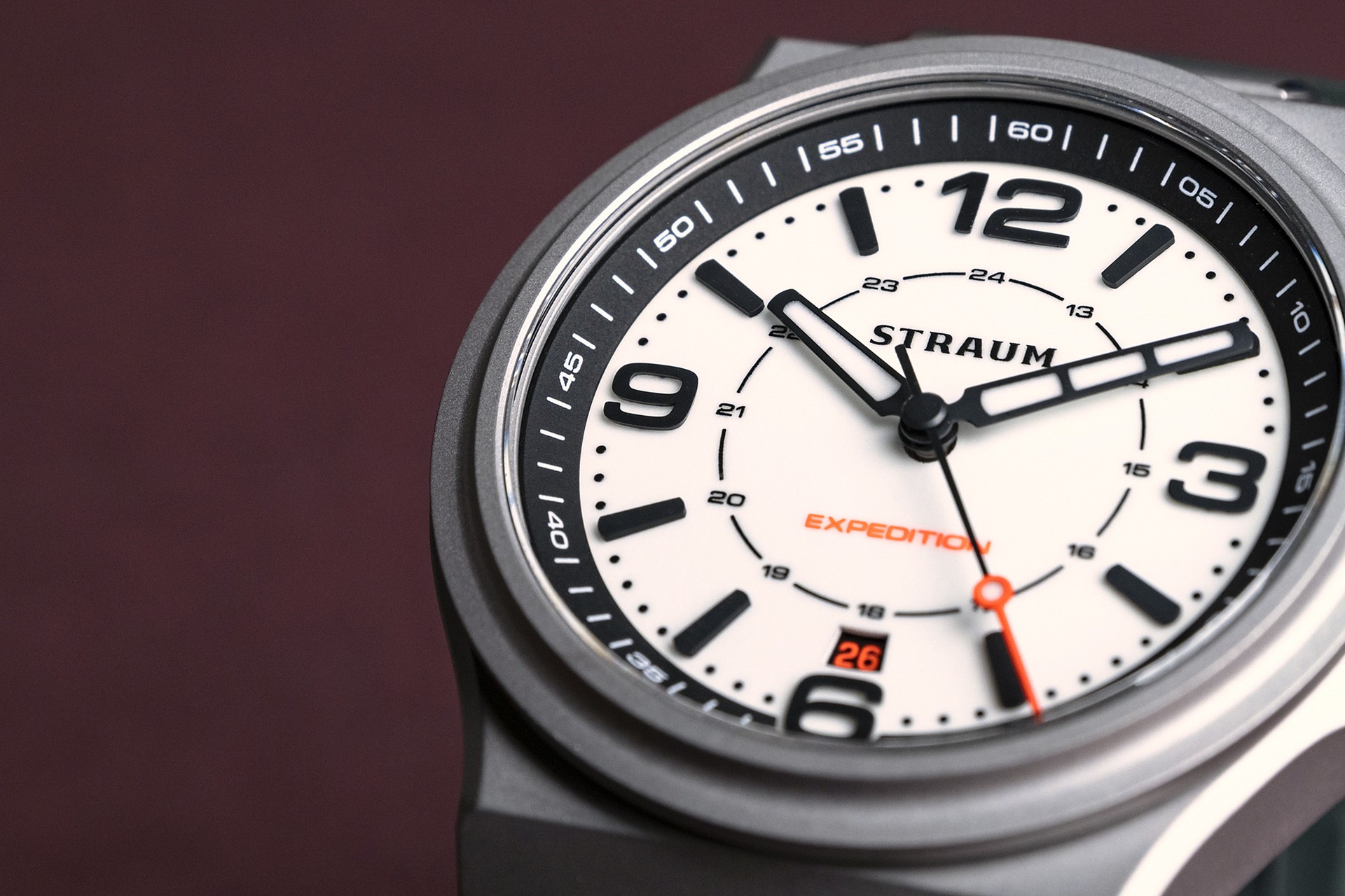 Straum Expedition Dial