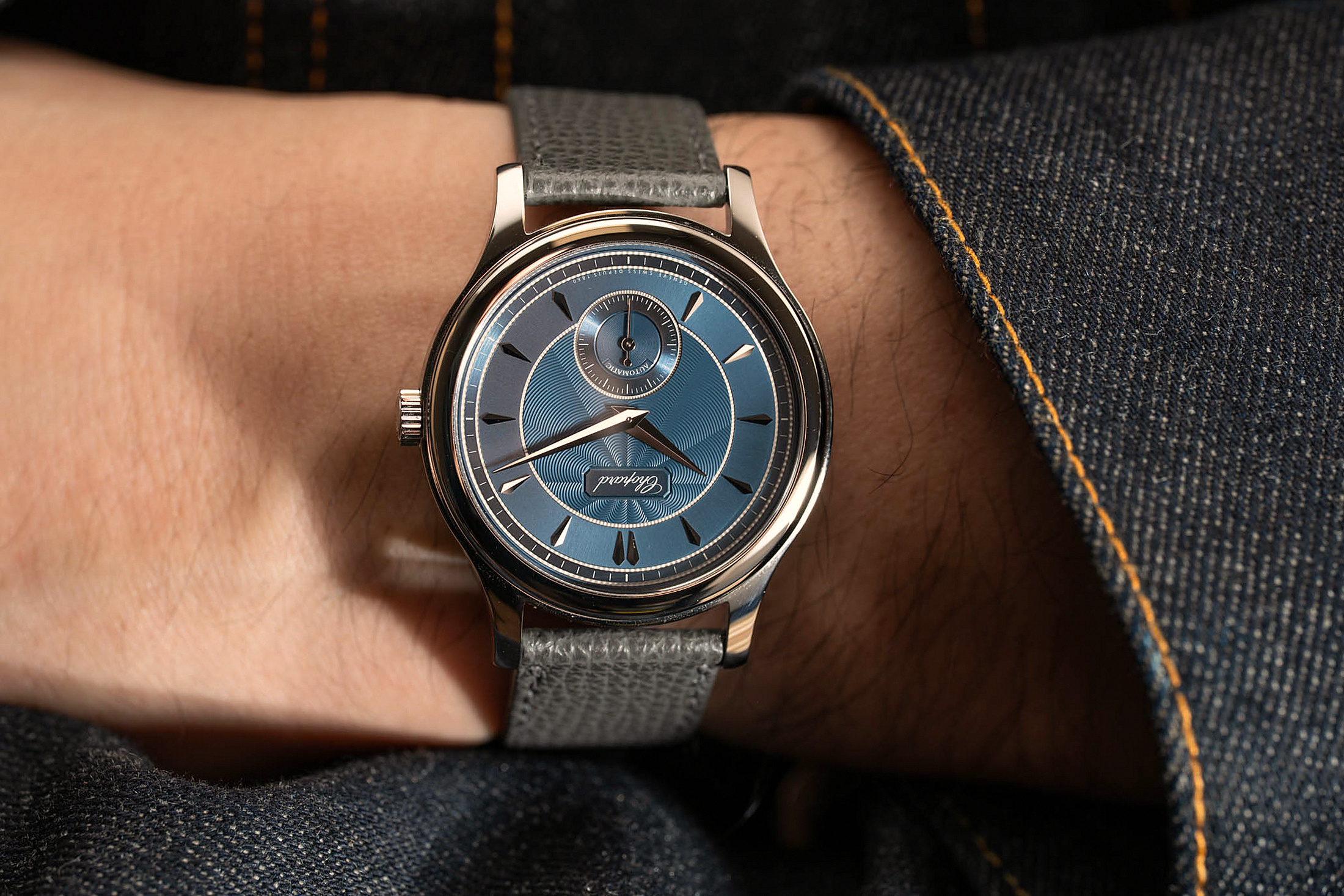 Передний вид Chopard L.U.C 1860 на запястье