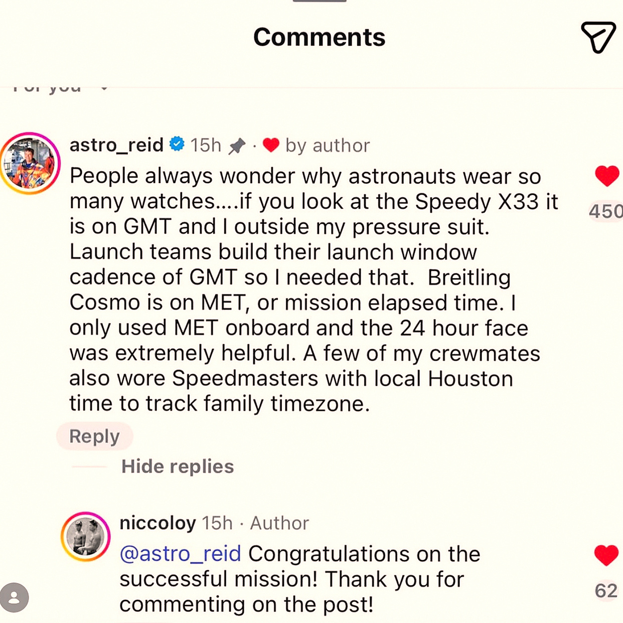 Логотип миссии на задней крышке