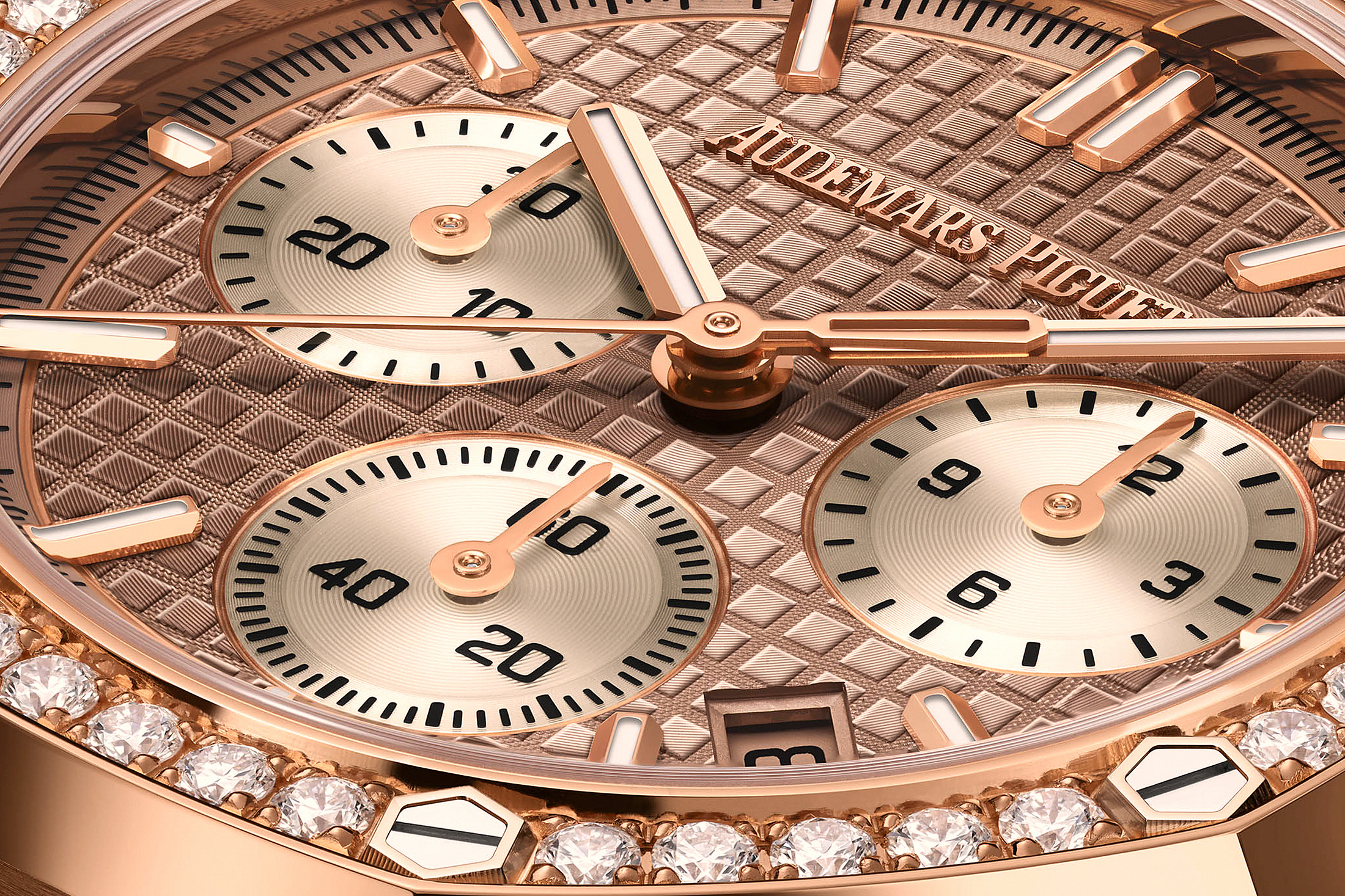 Циферблат с бриллиантами