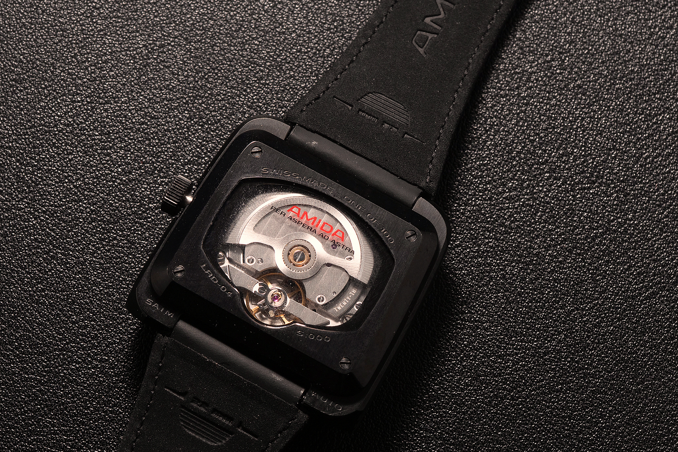 Корпус из белой керамики Amida