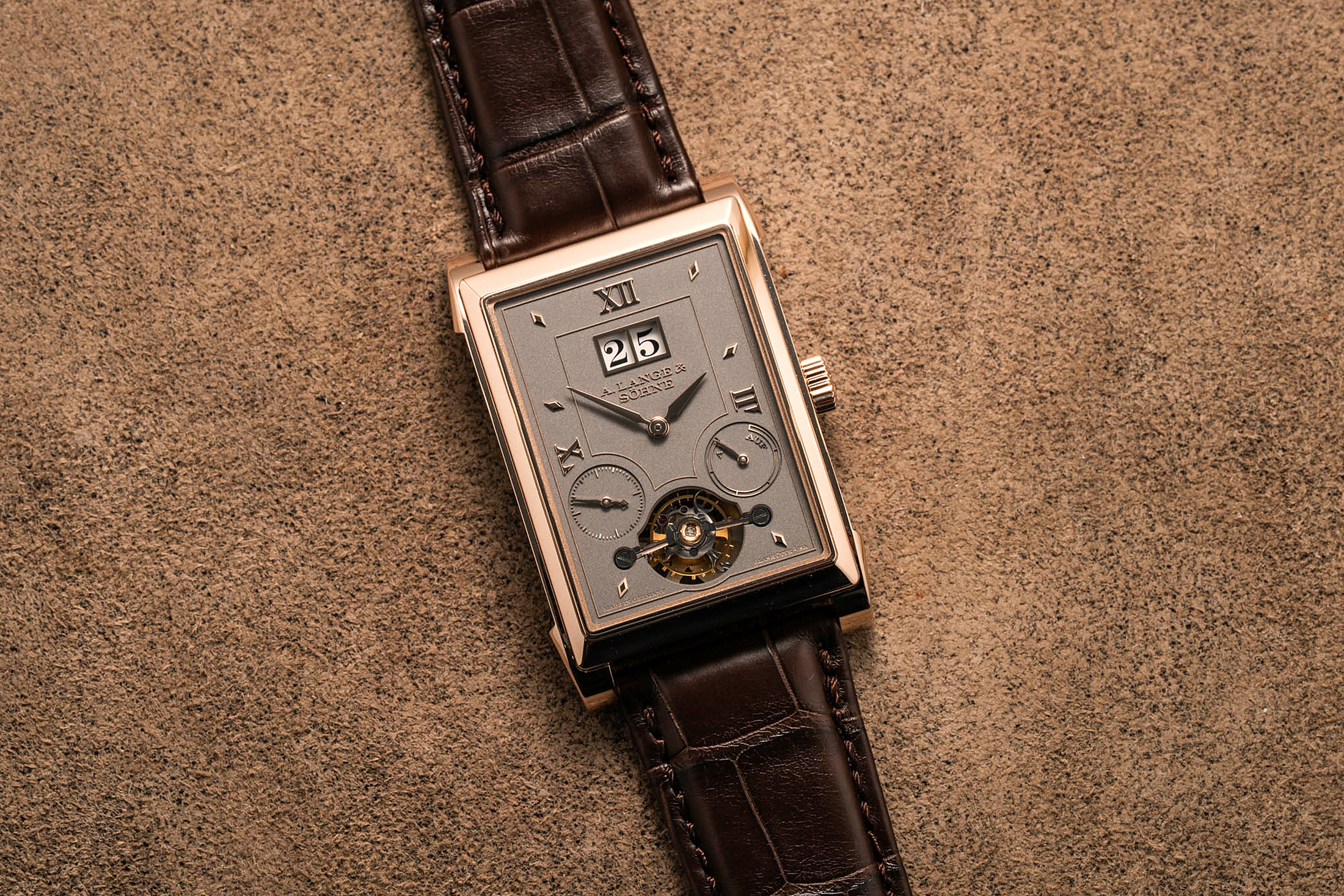 Lange Cabaret Tourbillon Honeygold плоские