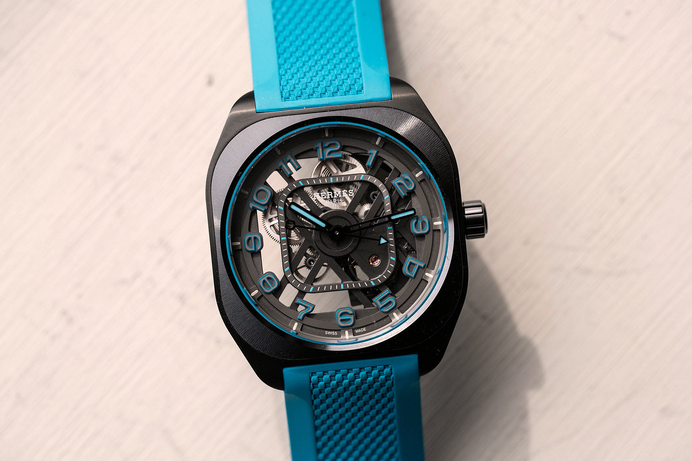 Hermès H08 Squelette в руке